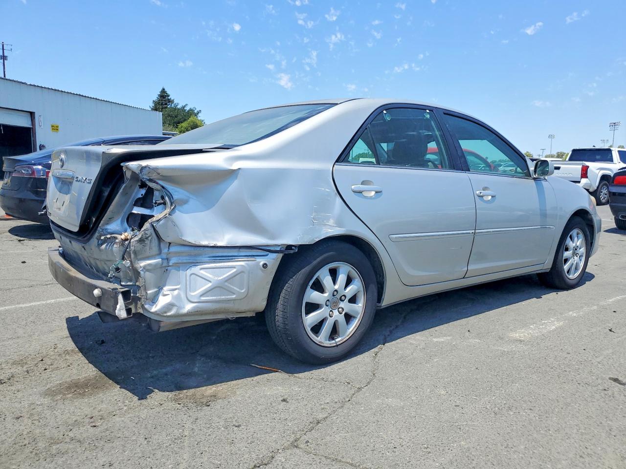 2004 Toyota Camry Xle Silver vin: 4T1BE30K14U850422