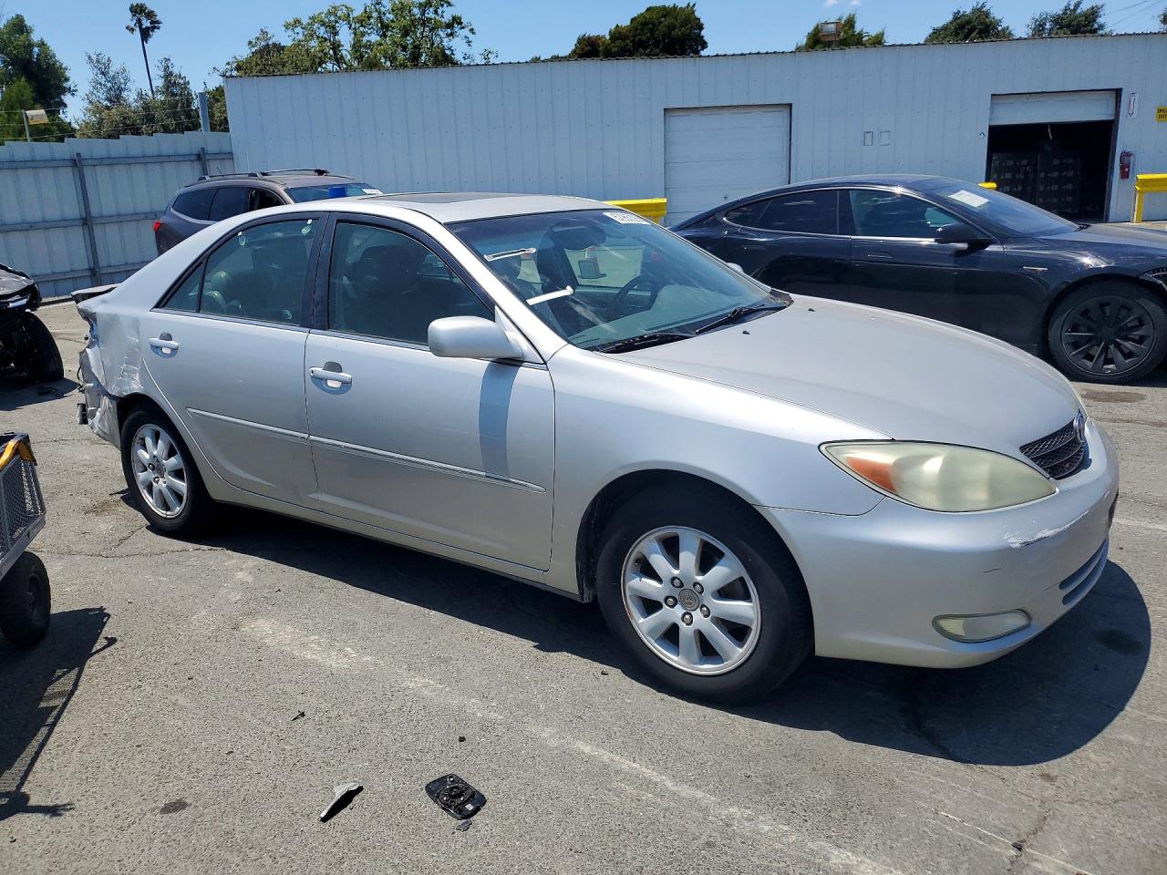 2004 Toyota Camry Xle Silver vin: 4T1BE30K14U850422