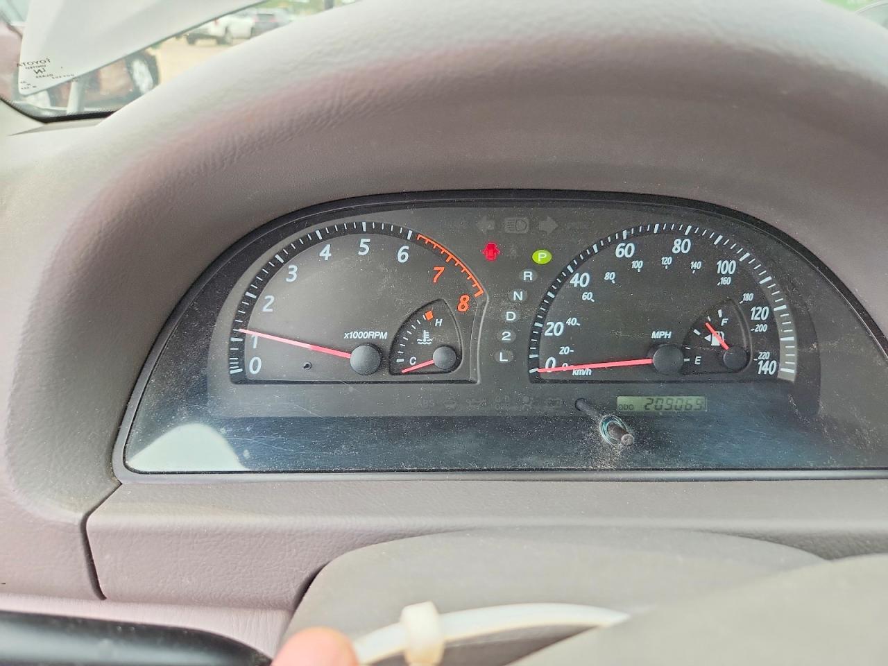 2004 Toyota Camry Le Gray vin: 4T1BE30K14U859671