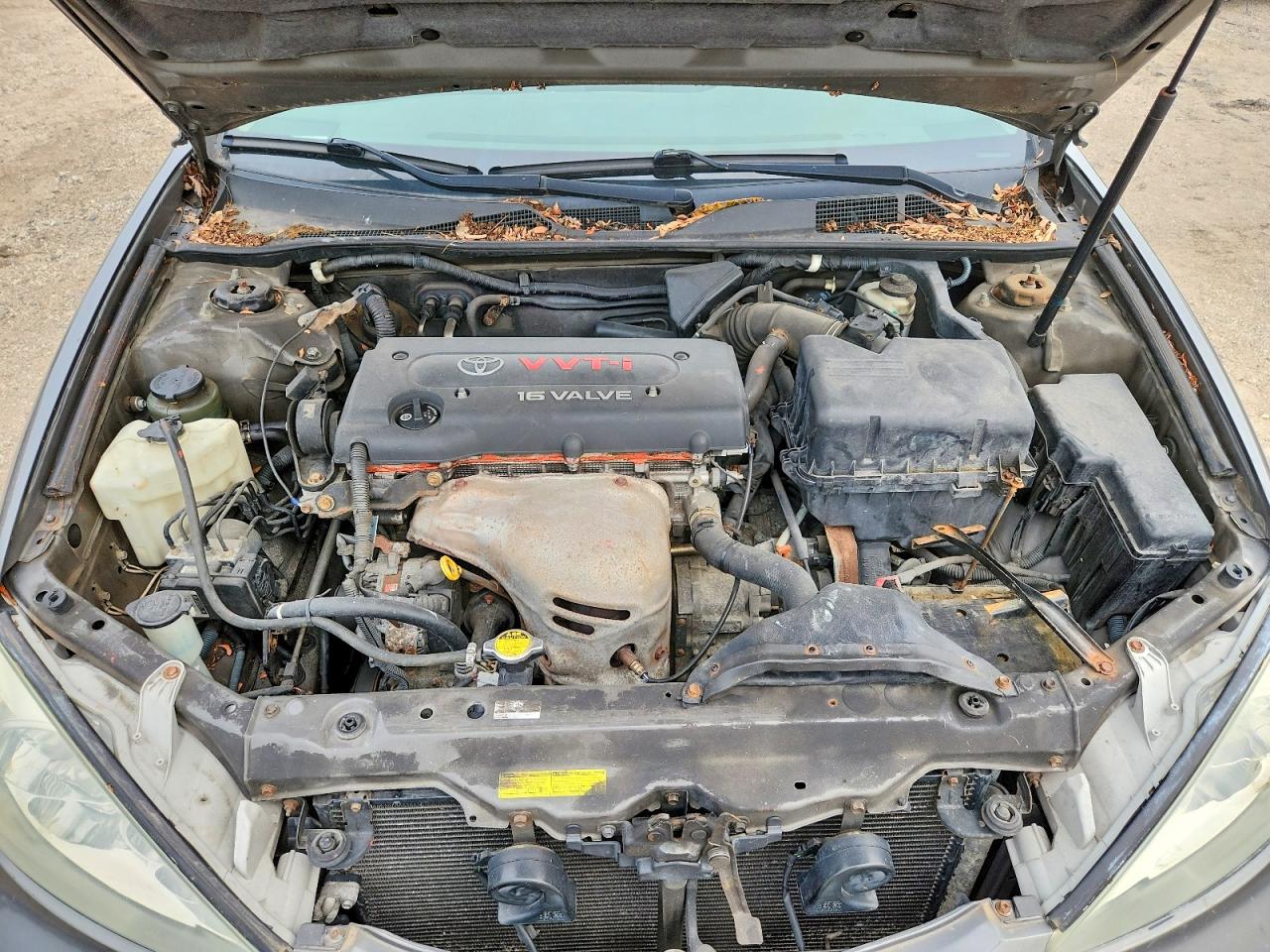 2004 Toyota Camry Le Gray vin: 4T1BE30K14U859671
