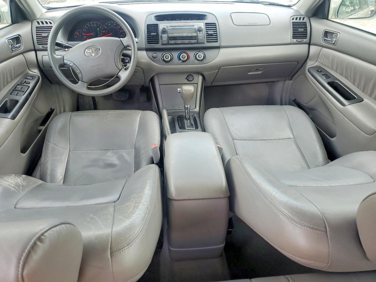 2005 Toyota Camry Le Silver vin: 4T1BE30K15U513198