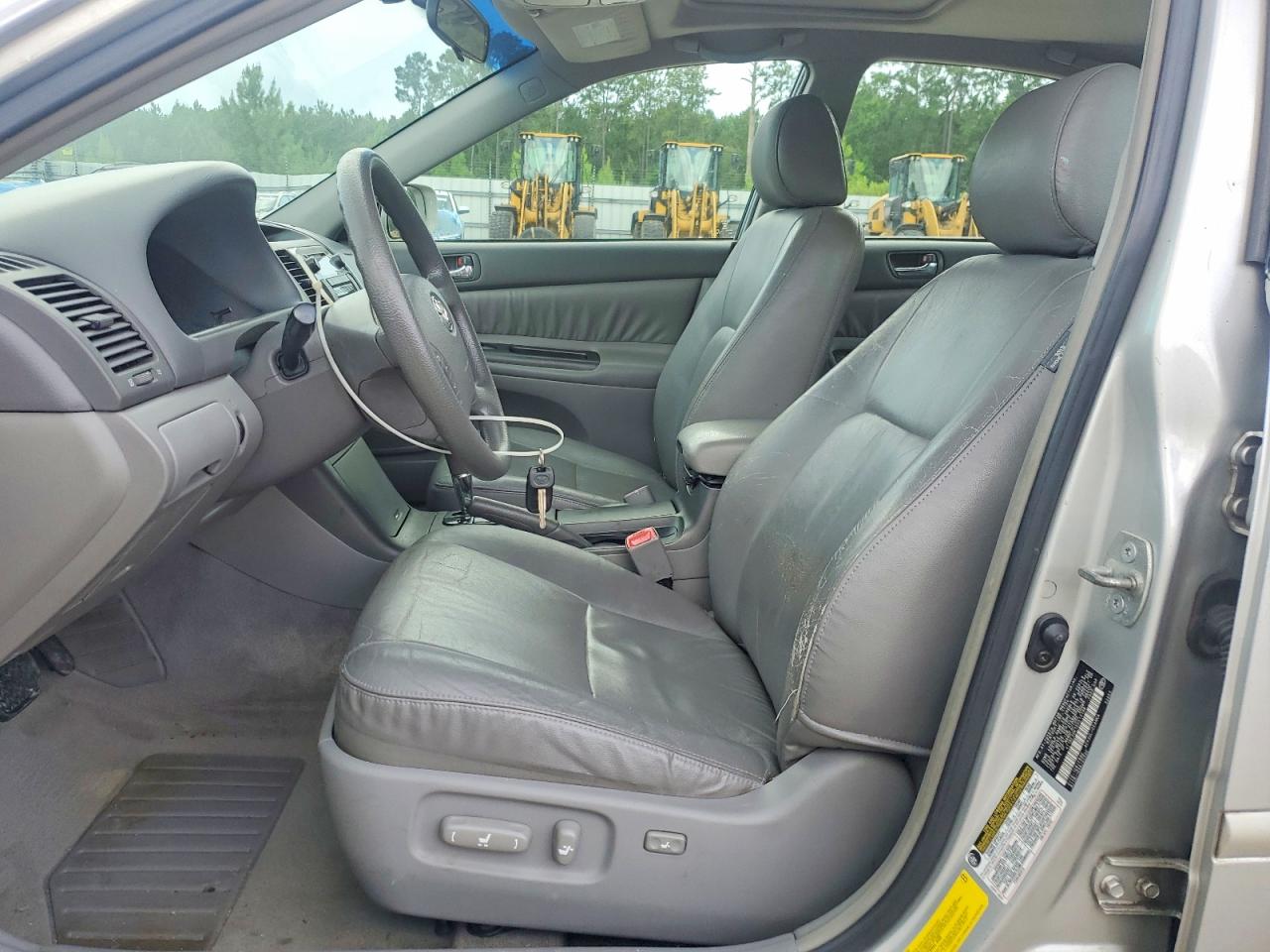 2005 Toyota Camry Le Silver vin: 4T1BE30K15U513198