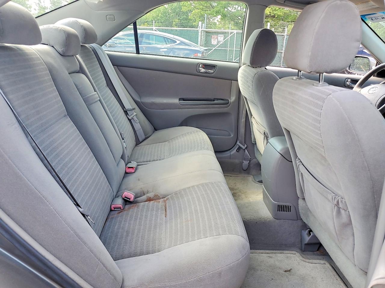 2005 Toyota Camry Le Gray vin: 4T1BE30K15U515937
