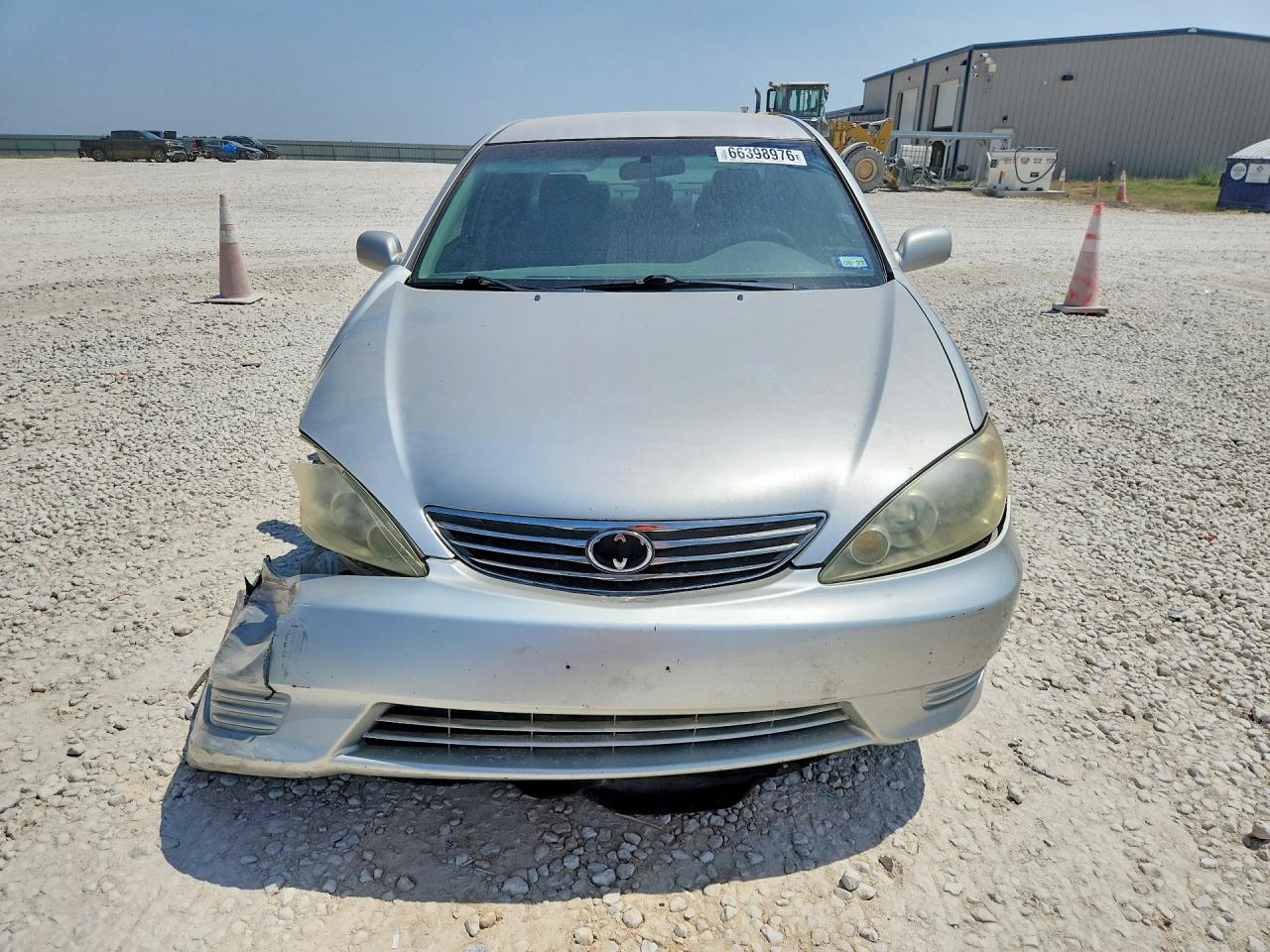 2005 Toyota Camry Le Серебряный vin: 4T1BE30K15U563924