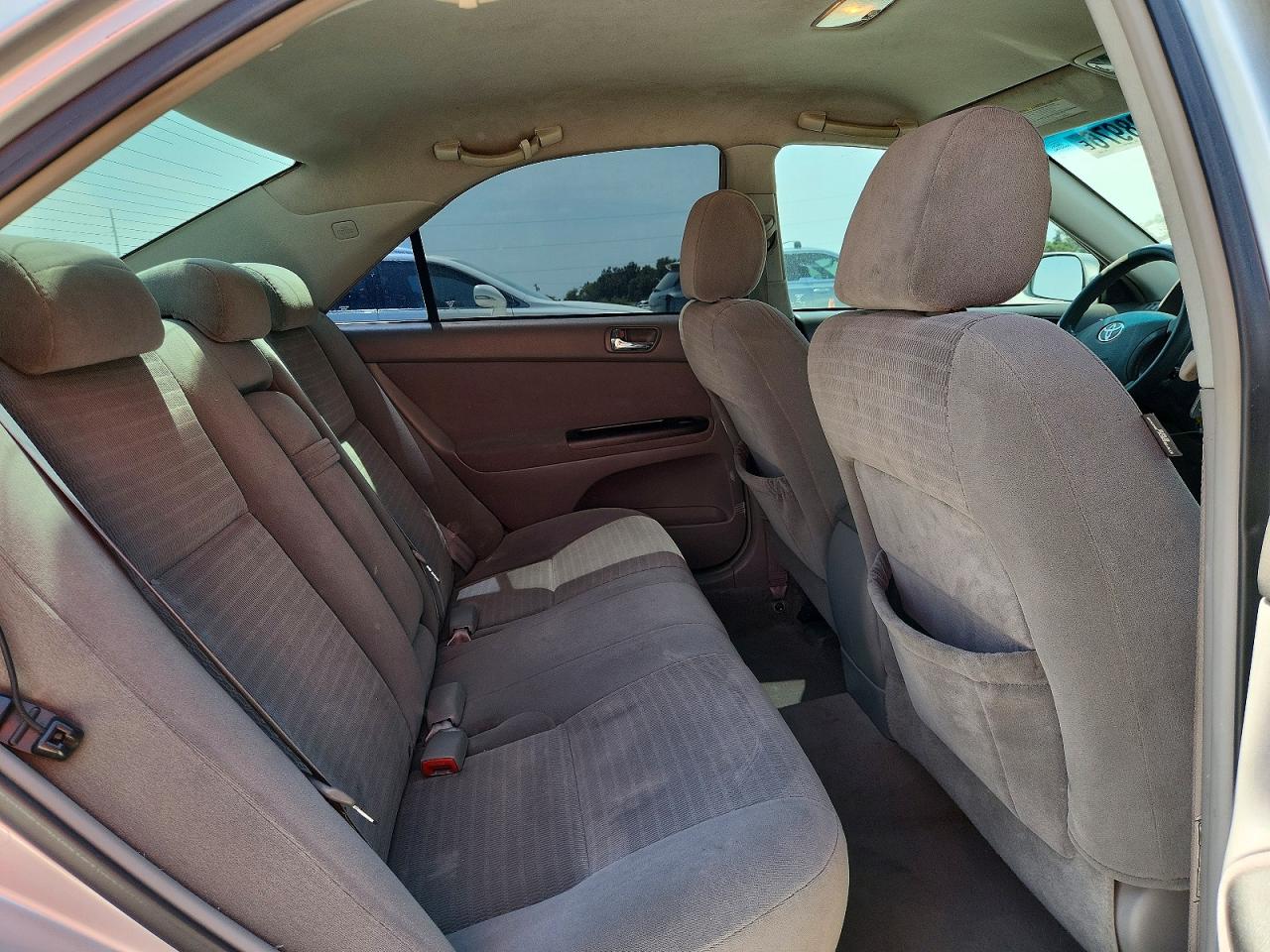 2005 Toyota Camry Le Серебряный vin: 4T1BE30K15U563924