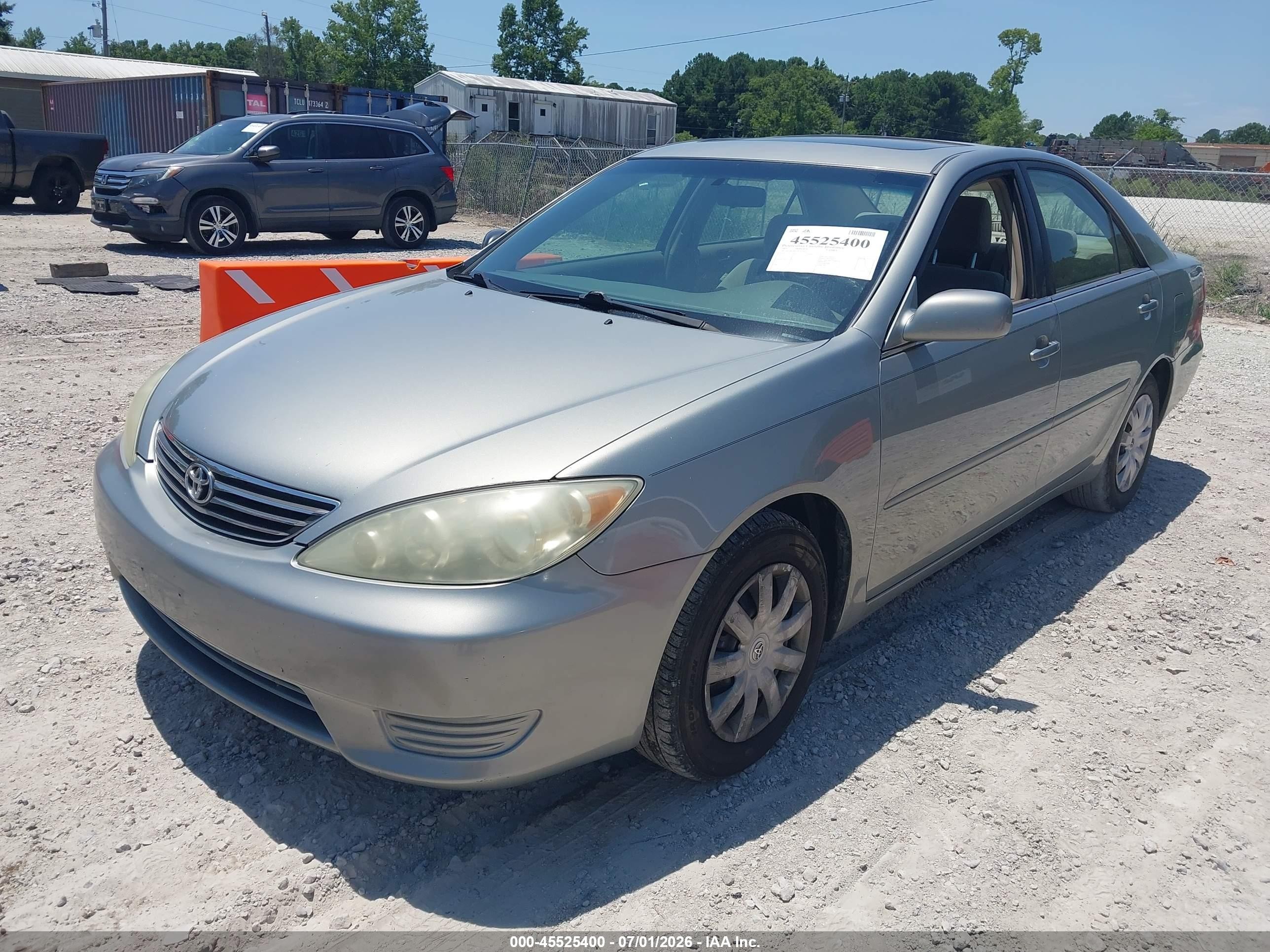 2005 Toyota Camry Le Серый vin: 4T1BE30K15U572011