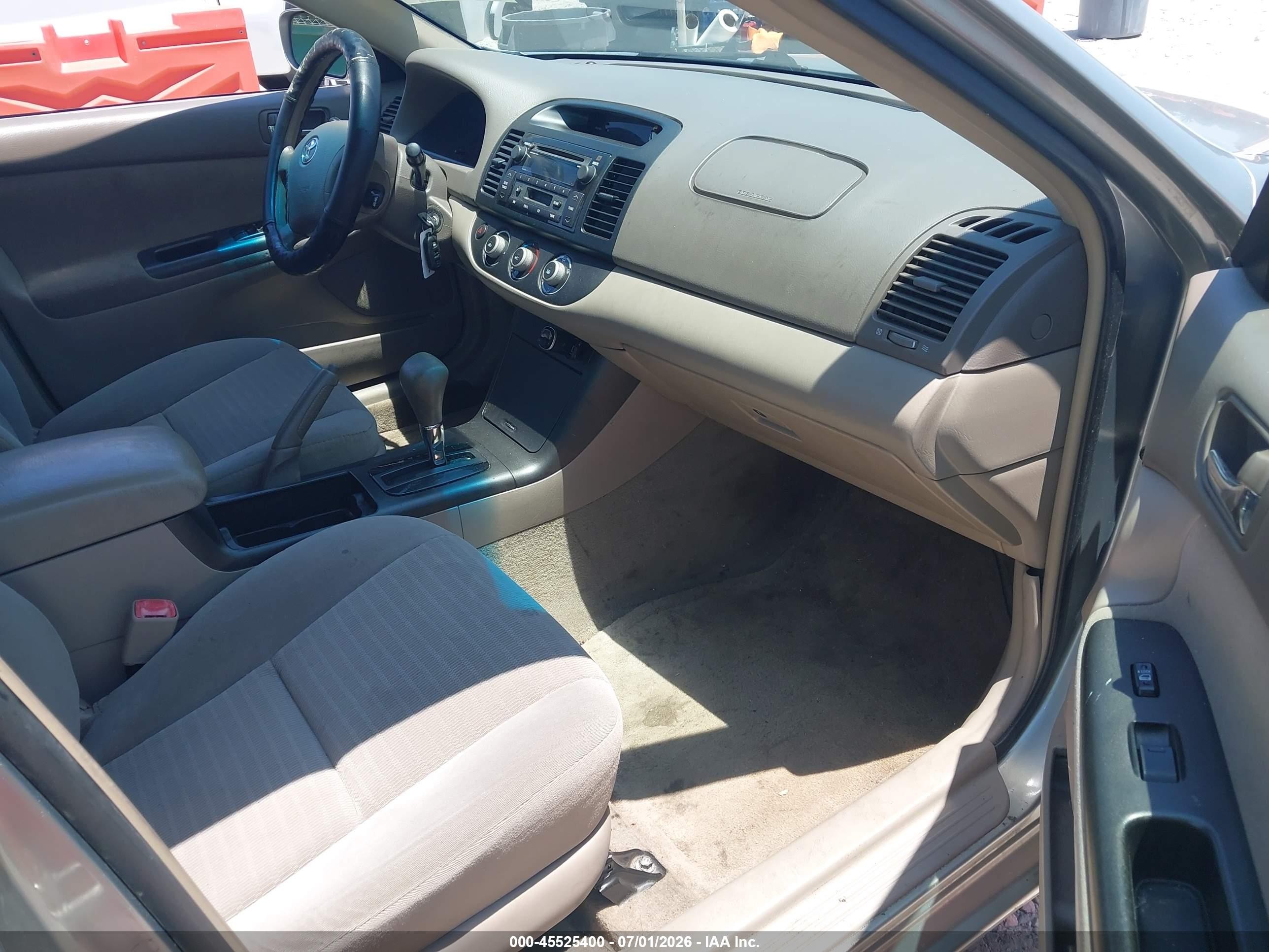 2005 Toyota Camry Le Серый vin: 4T1BE30K15U572011