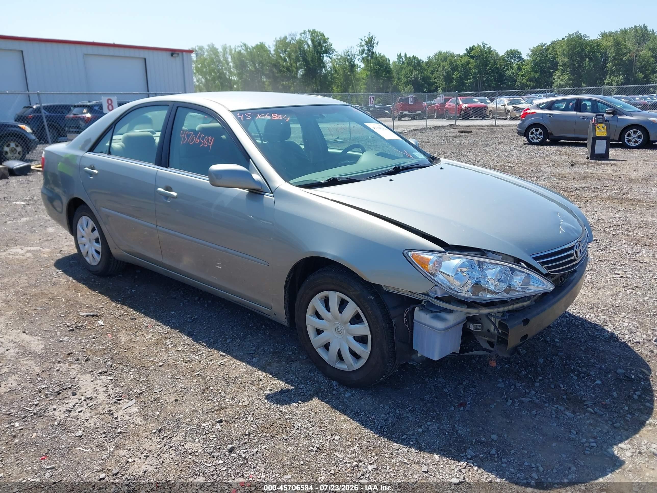 2005 Toyota Camry Le Серебряный vin: 4T1BE30K15U635379