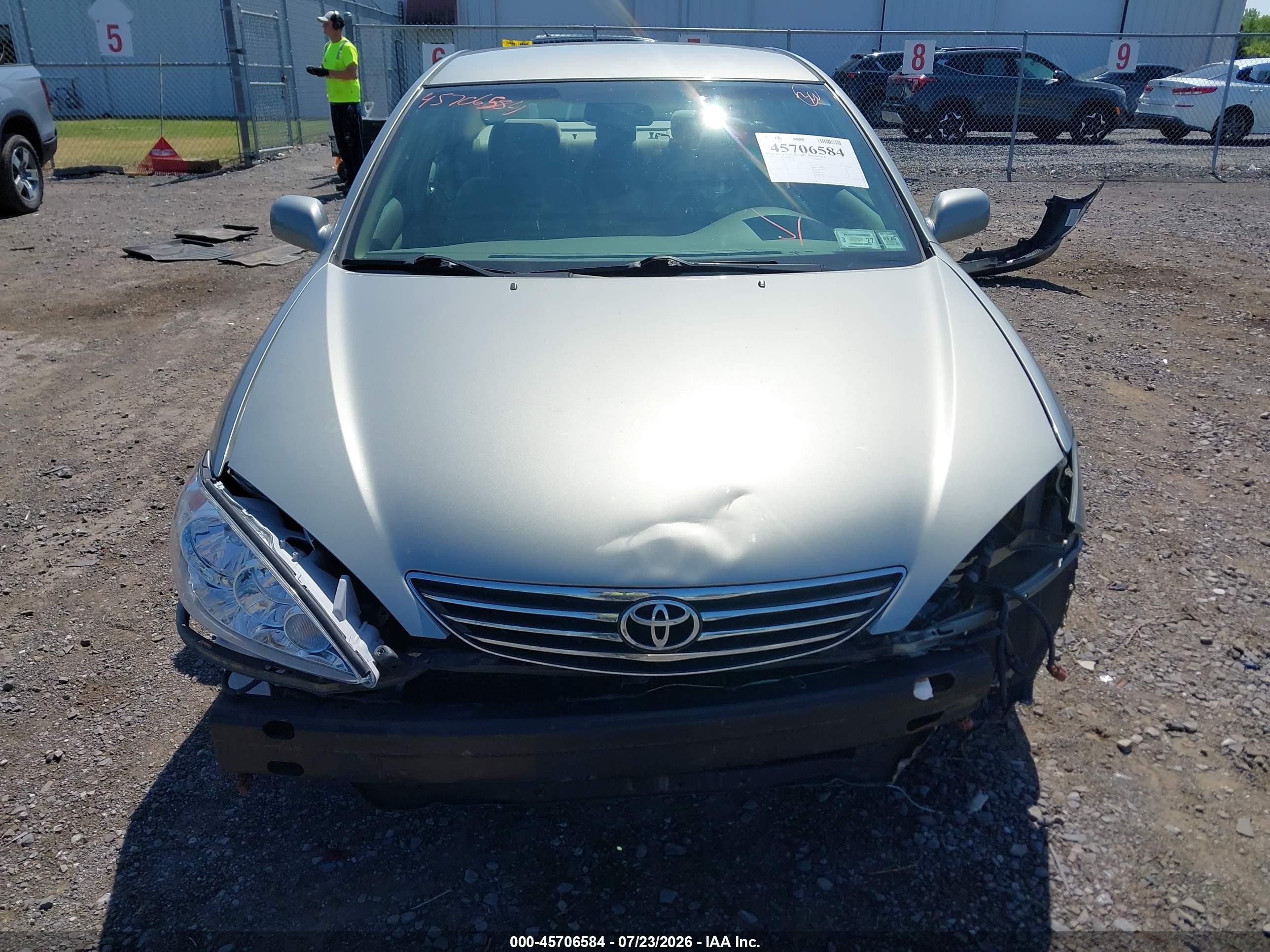 2005 Toyota Camry Le Серебряный vin: 4T1BE30K15U635379