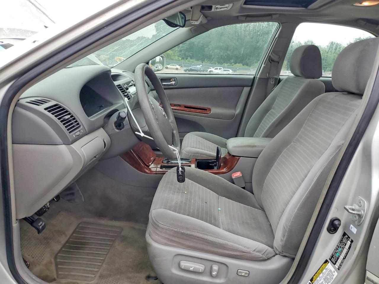 2005 Toyota Camry Xle Серебряный vin: 4T1BE30K15U973588