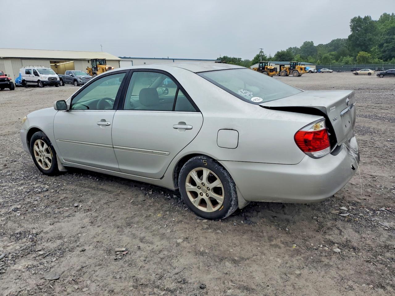 2005 Toyota Camry Xle Серебряный vin: 4T1BE30K15U973588