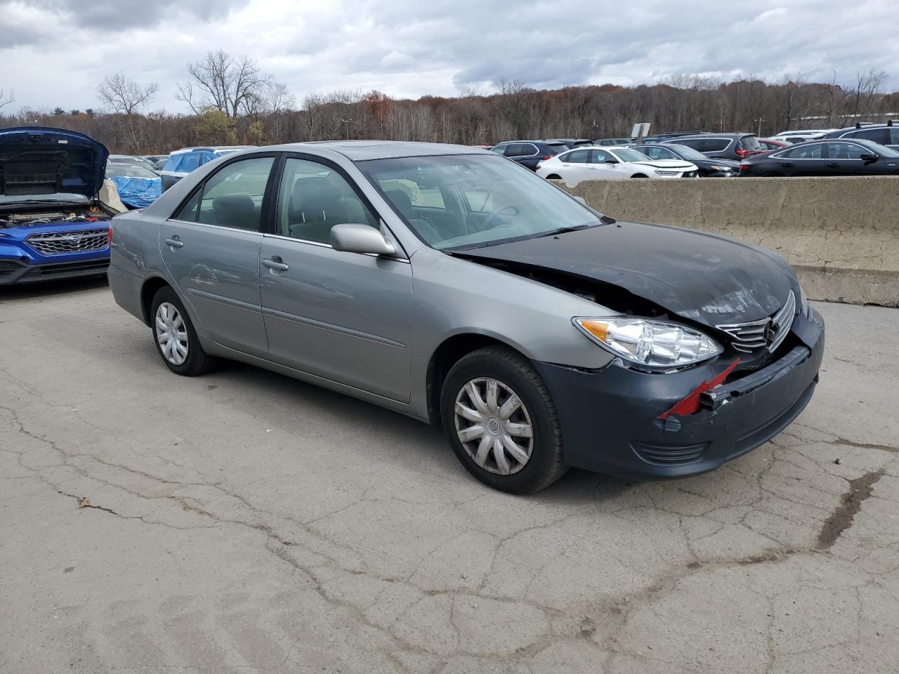 2005 Toyota Camry Le Gray vin: 4T1BE30K15U988124