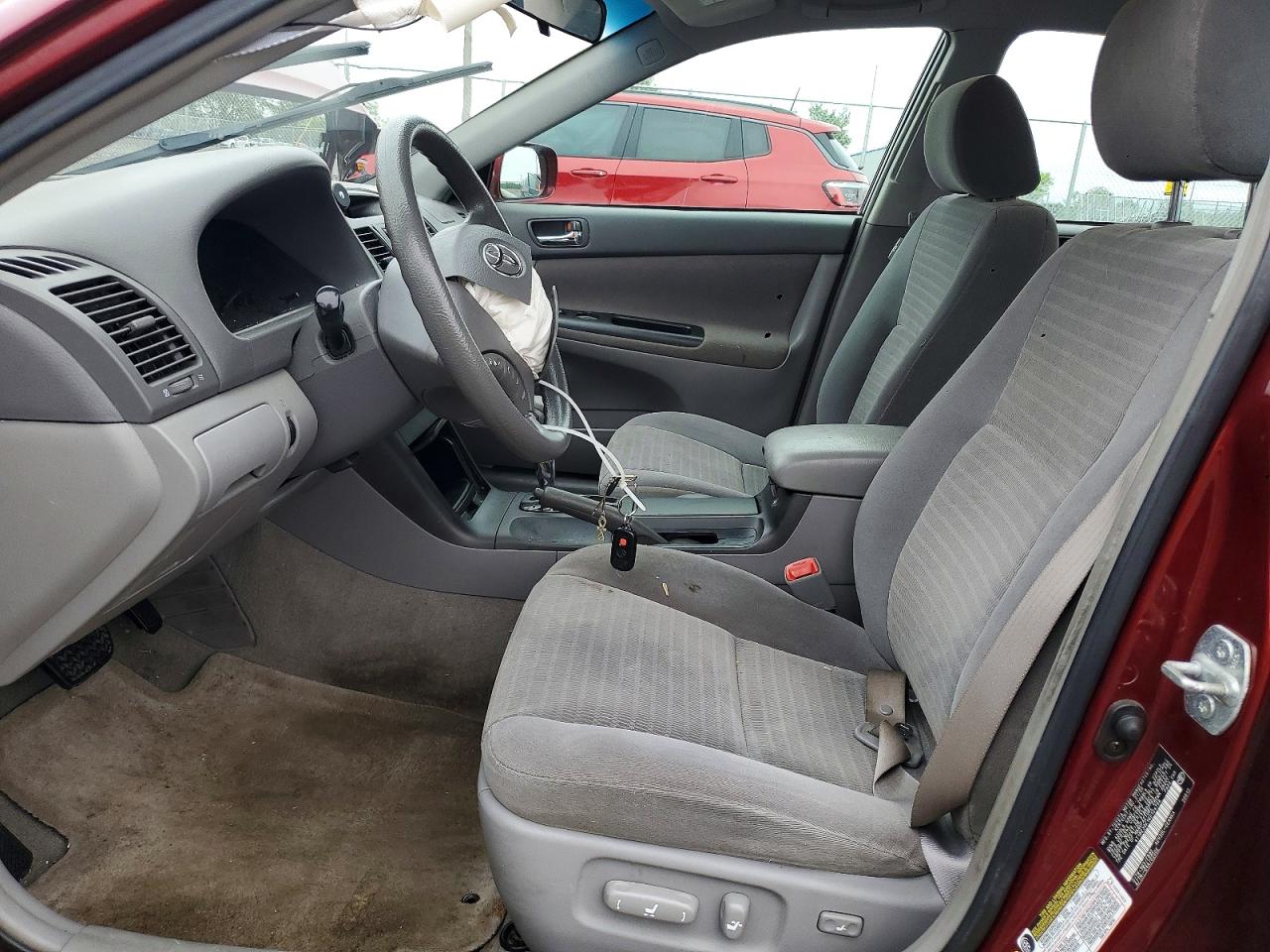 2006 Toyota Camry Le Red vin: 4T1BE30K16U154758