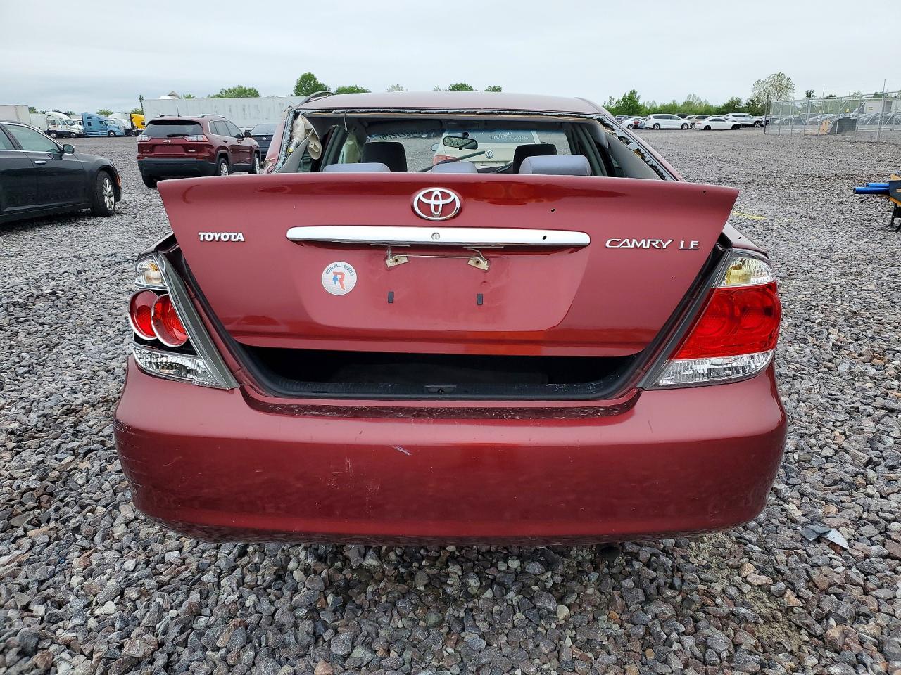 2006 Toyota Camry Le Red vin: 4T1BE30K16U154758