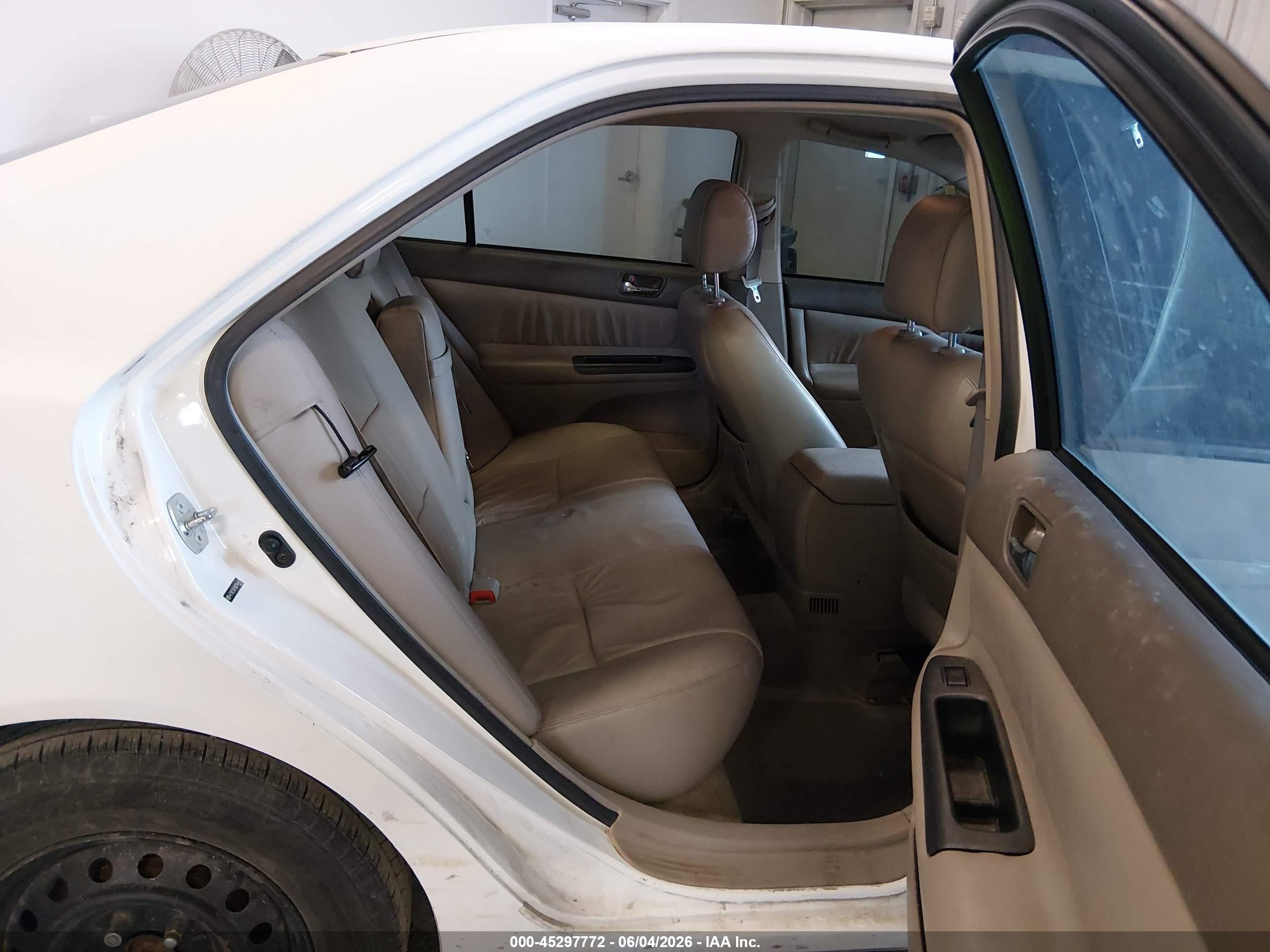 2006 Toyota Camry Le Белый vin: 4T1BE30K16U744443