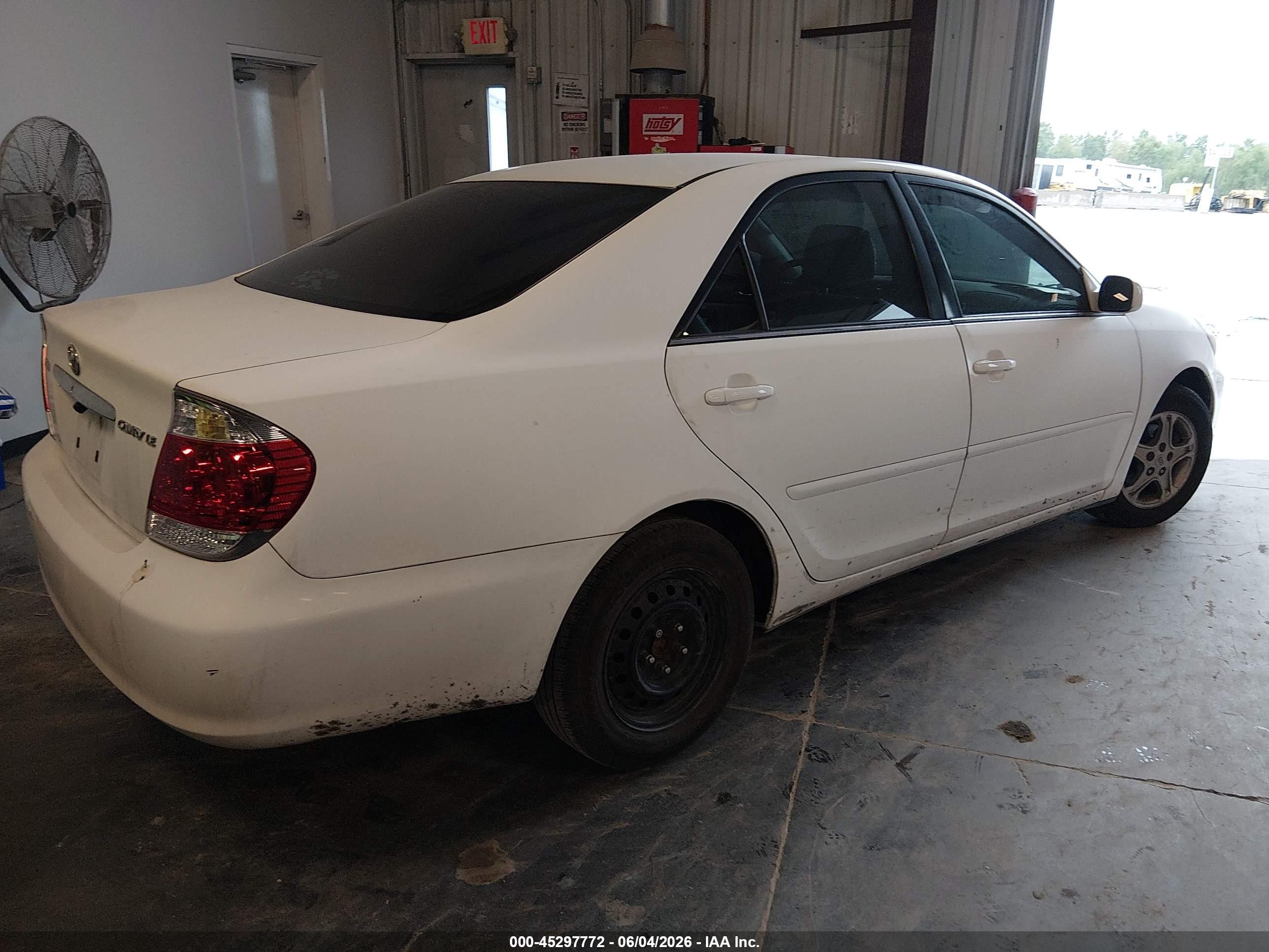 2006 Toyota Camry Le Белый vin: 4T1BE30K16U744443