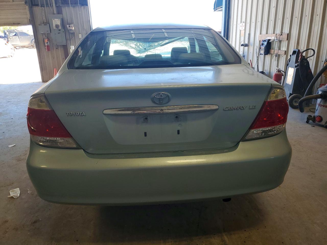 2006 Toyota Camry Le Blue vin: 4T1BE30K16U748315