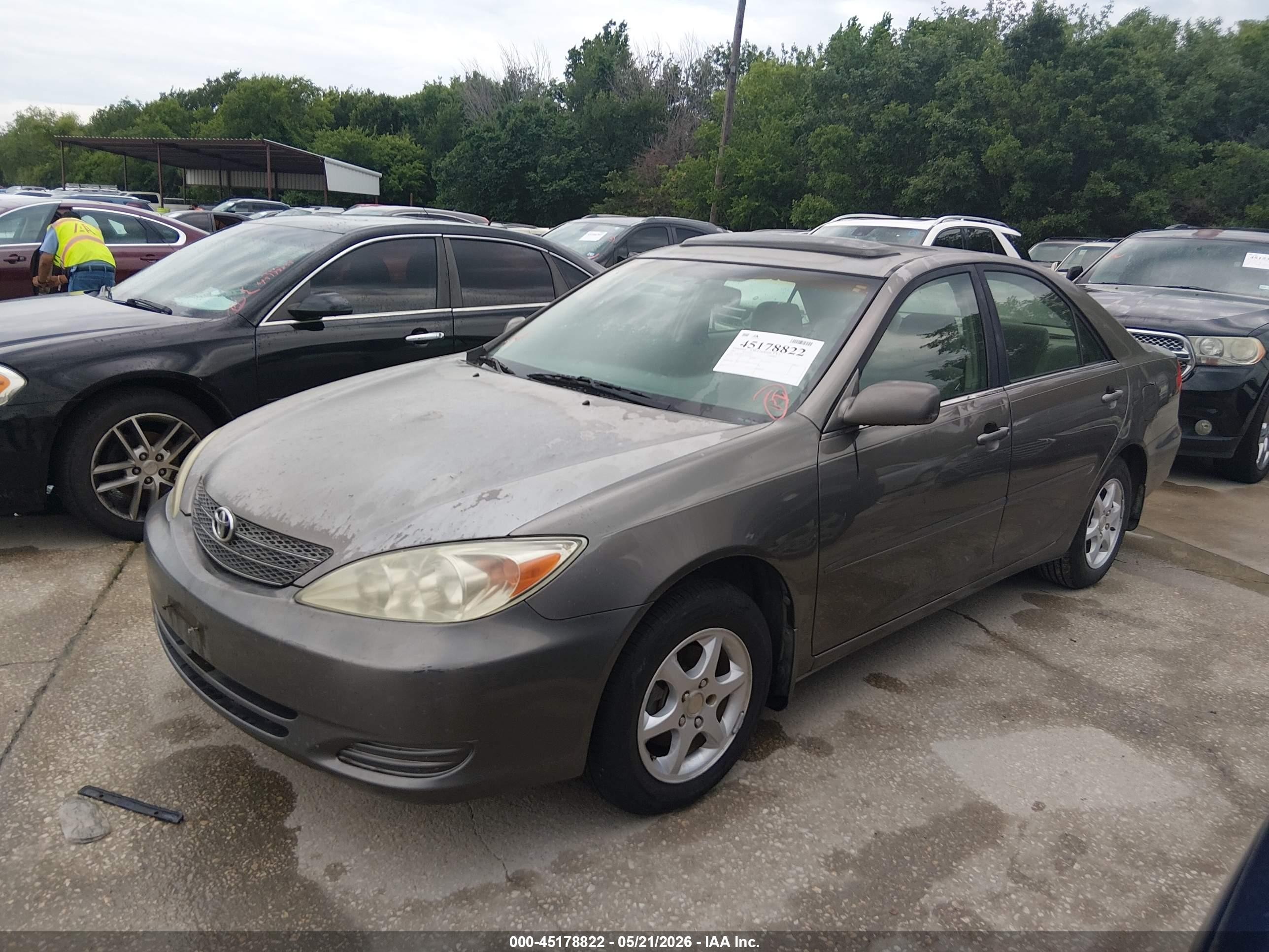 2002 Toyota Camry Le Серый vin: 4T1BE30K22U532712