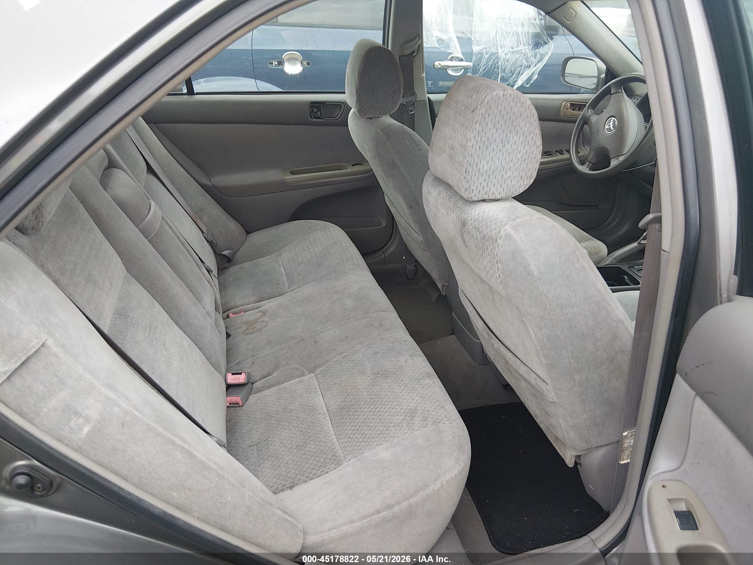 2002 Toyota Camry Le Серый vin: 4T1BE30K22U532712