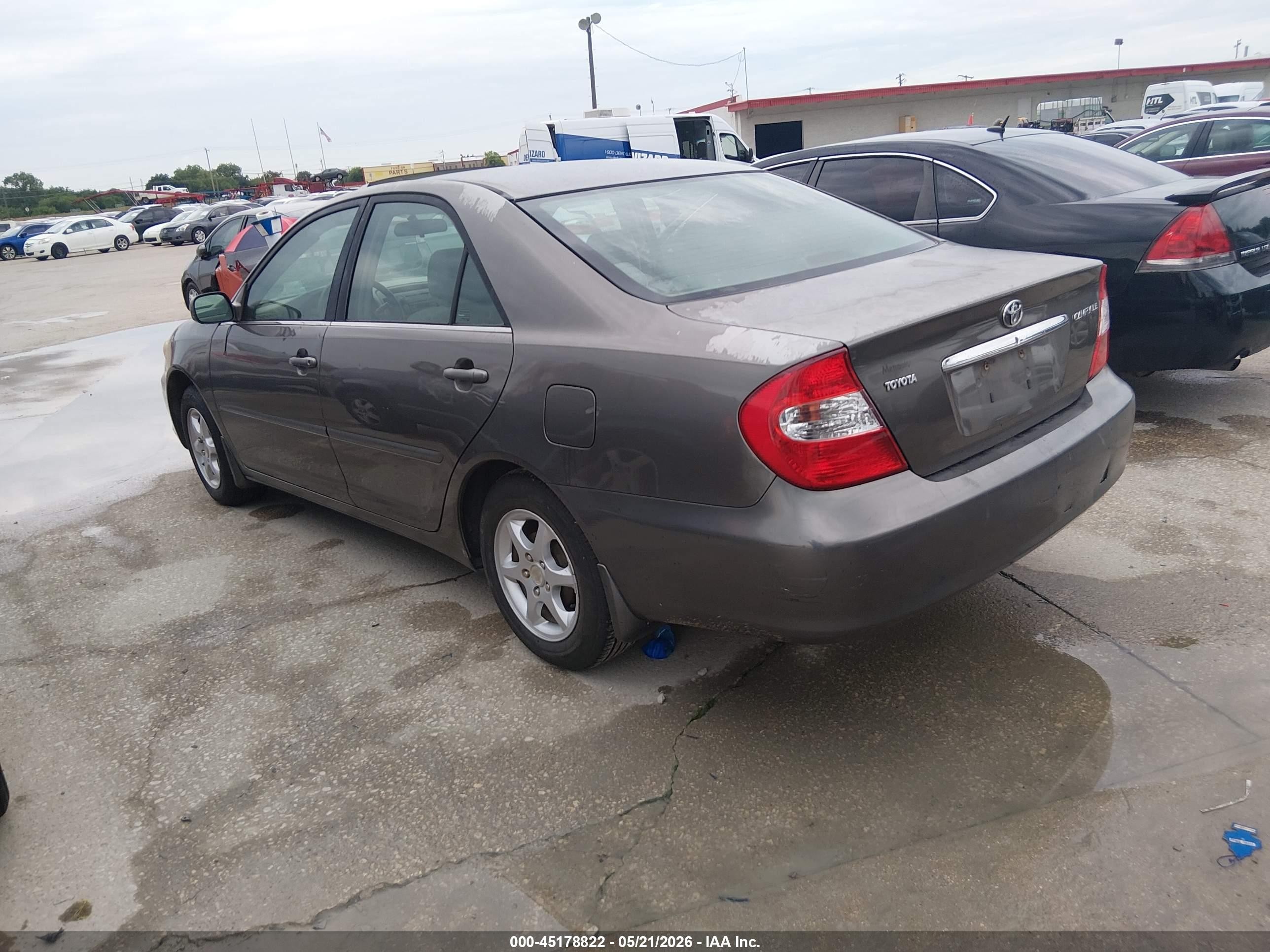 2002 Toyota Camry Le Серый vin: 4T1BE30K22U532712