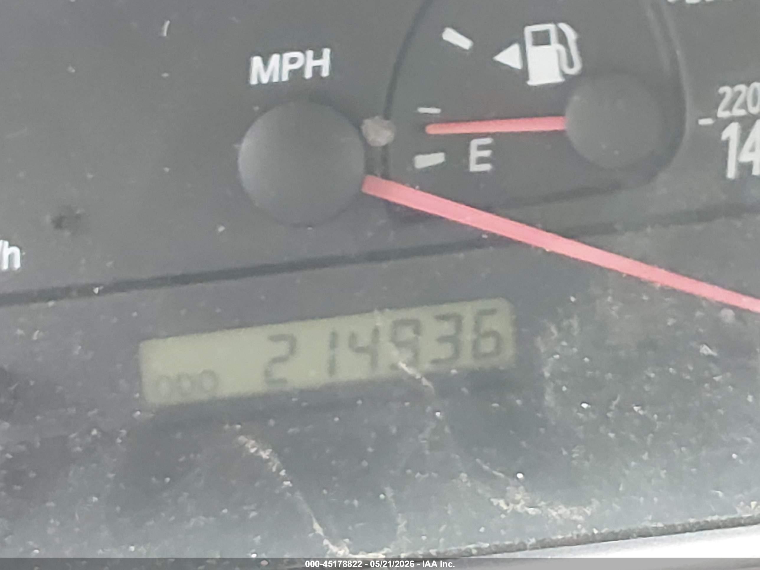 2002 Toyota Camry Le Серый vin: 4T1BE30K22U532712