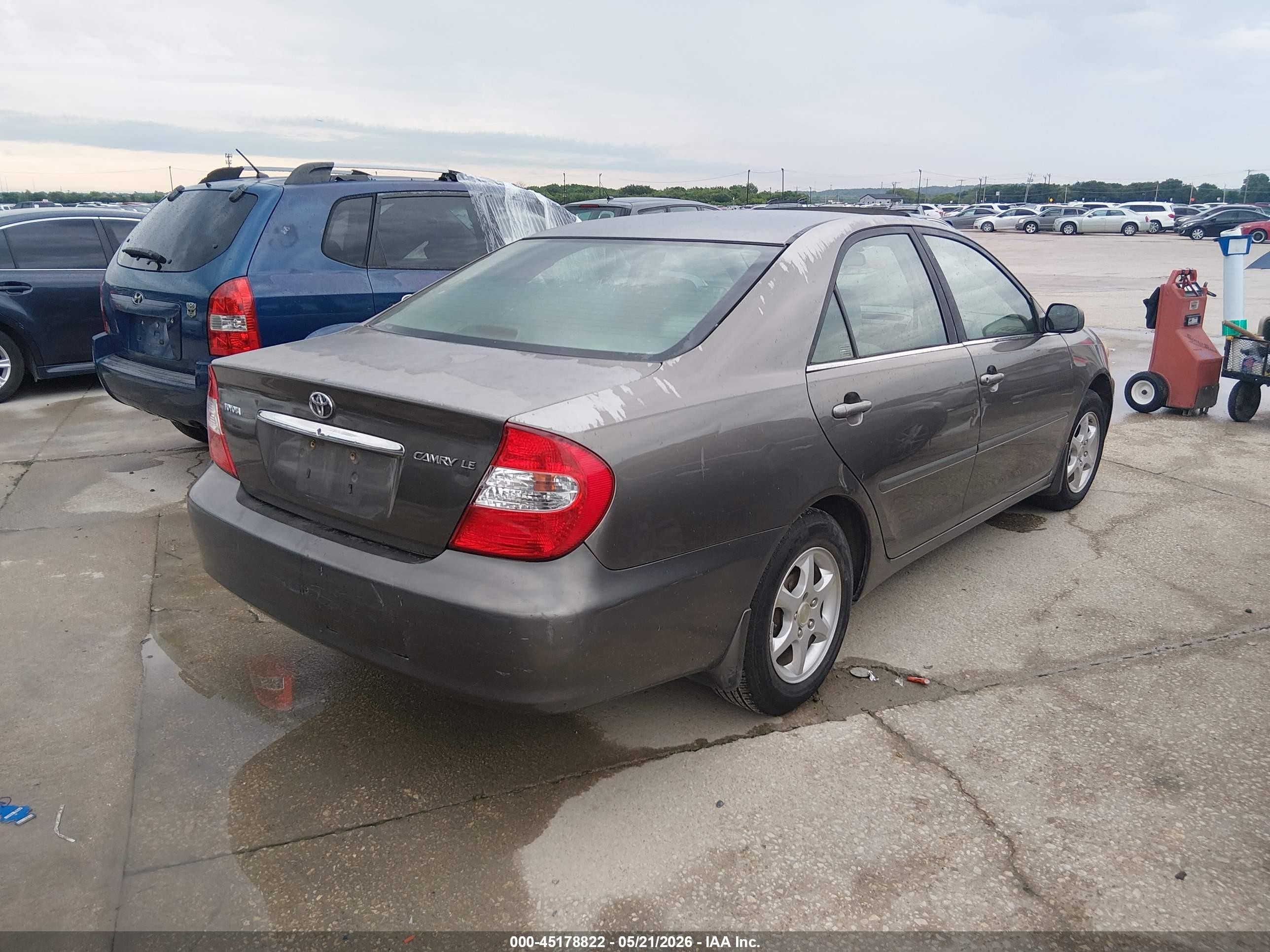 2002 Toyota Camry Le Серый vin: 4T1BE30K22U532712