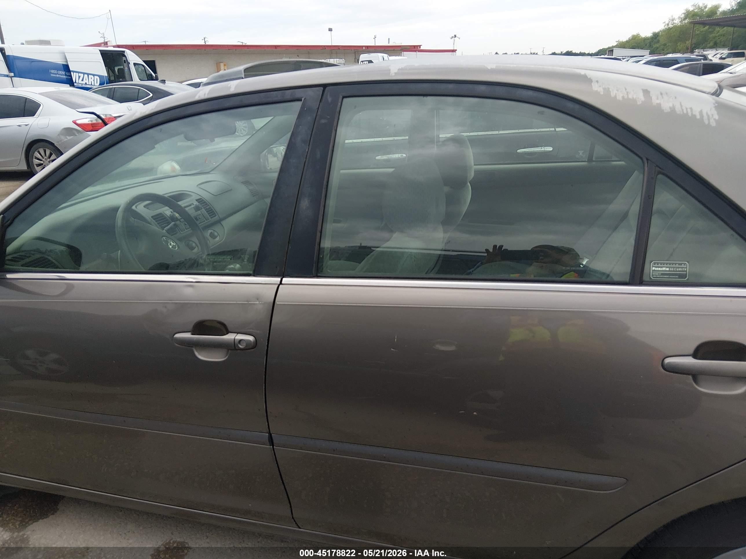 2002 Toyota Camry Le Серый vin: 4T1BE30K22U532712