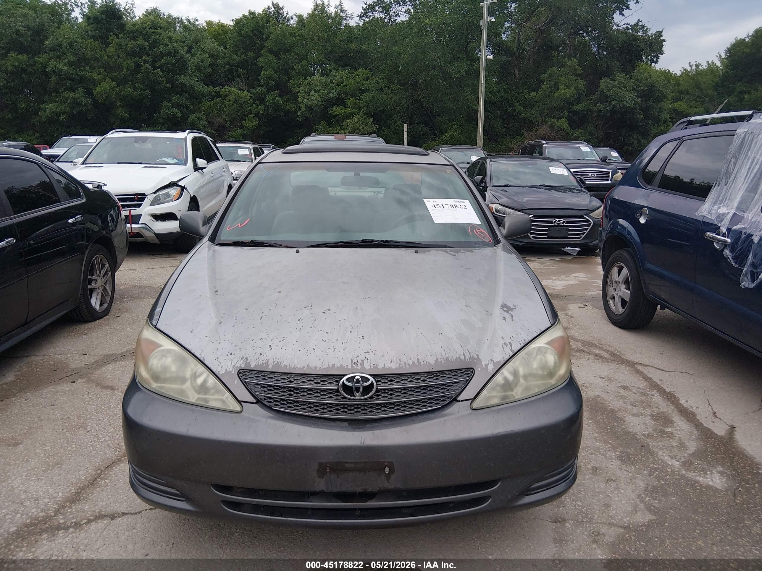 2002 Toyota Camry Le Серый vin: 4T1BE30K22U532712