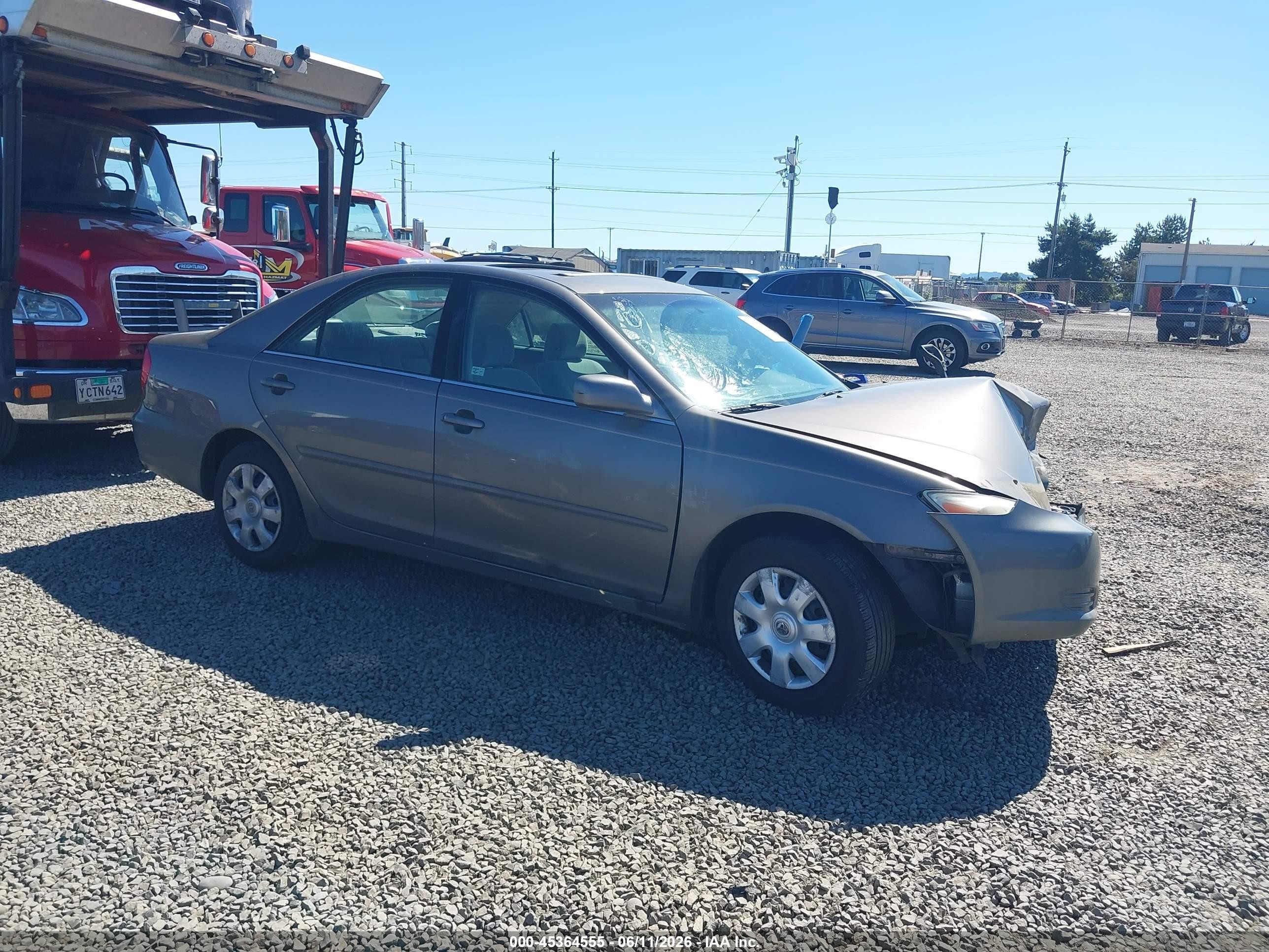 2002 Toyota Camry Le Brown vin: 4T1BE30K22U555861