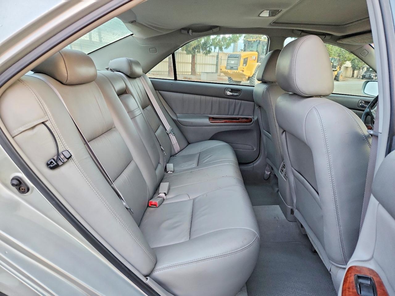 2002 Toyota Camry Xle Silver vin: 4T1BE30K22U588584