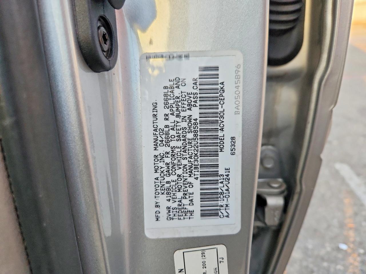 2002 Toyota Camry Xle Silver vin: 4T1BE30K22U588584