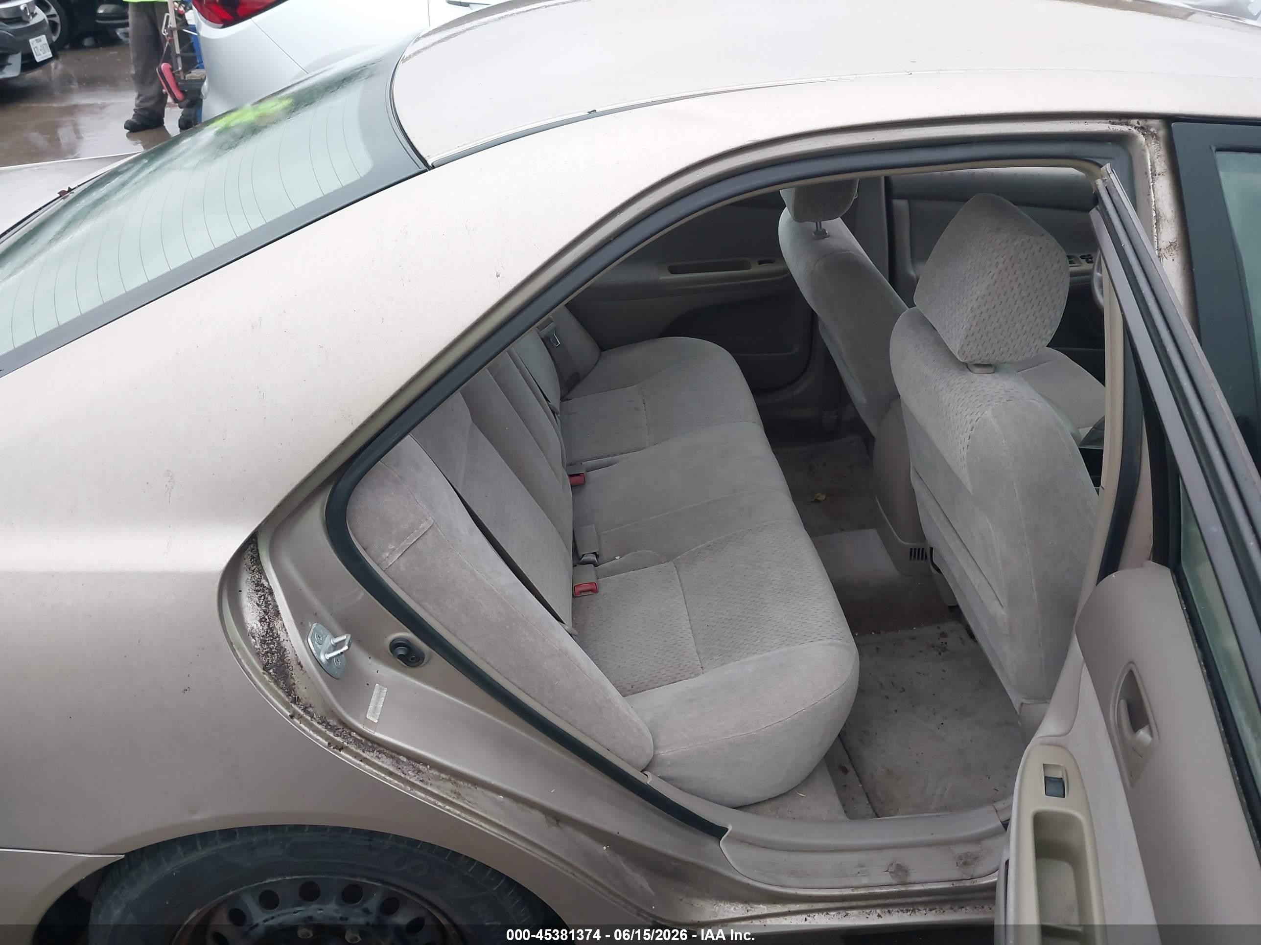2003 Toyota Camry Le Золотой vin: 4T1BE30K23U149435