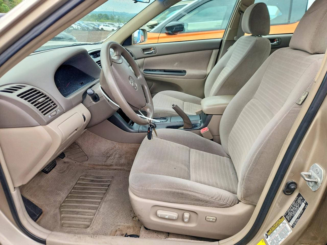 2005 Toyota Camry Le Tan vin: 4T1BE30K25U036054