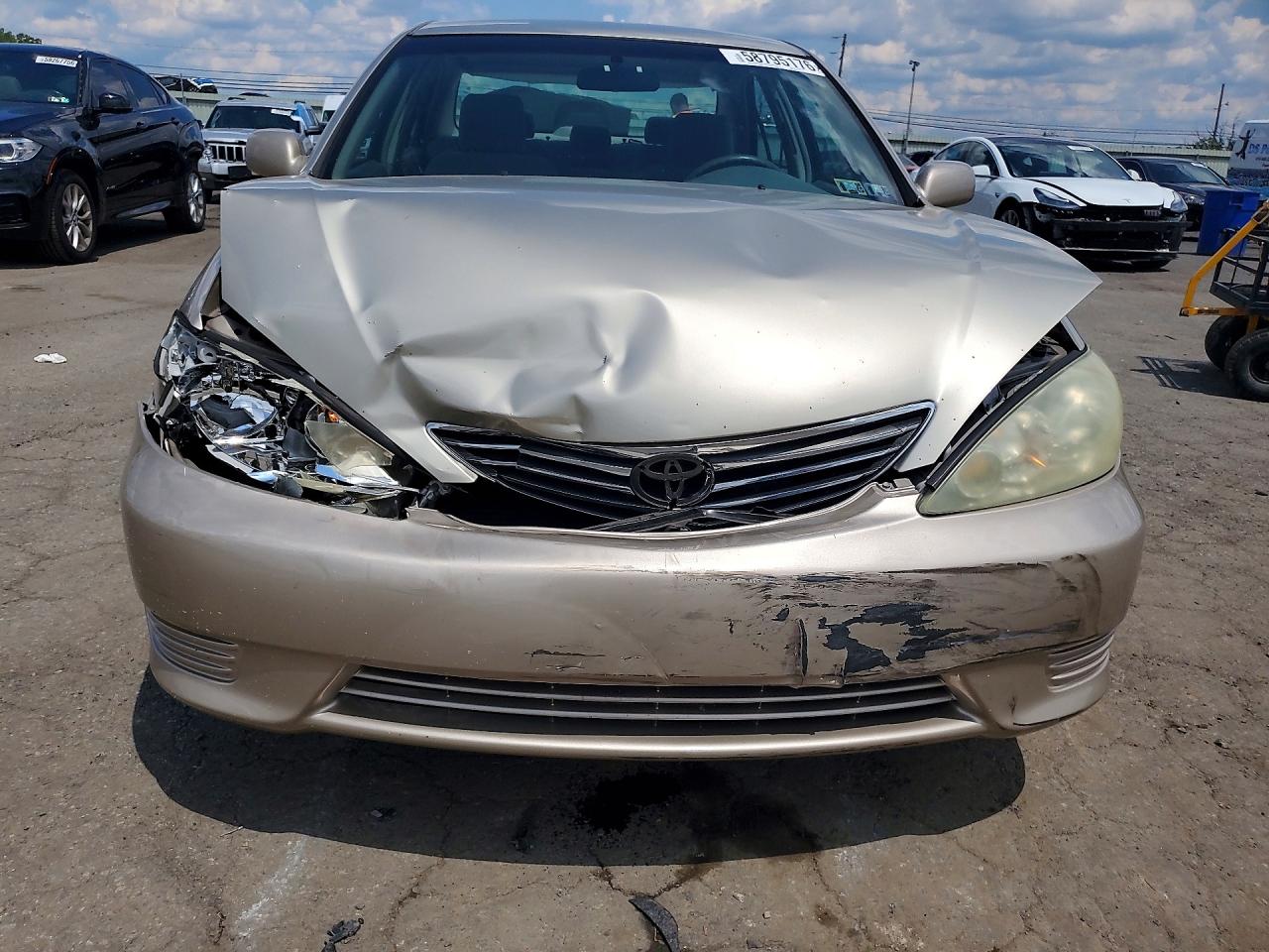 2005 Toyota Camry Le Tan vin: 4T1BE30K25U036054