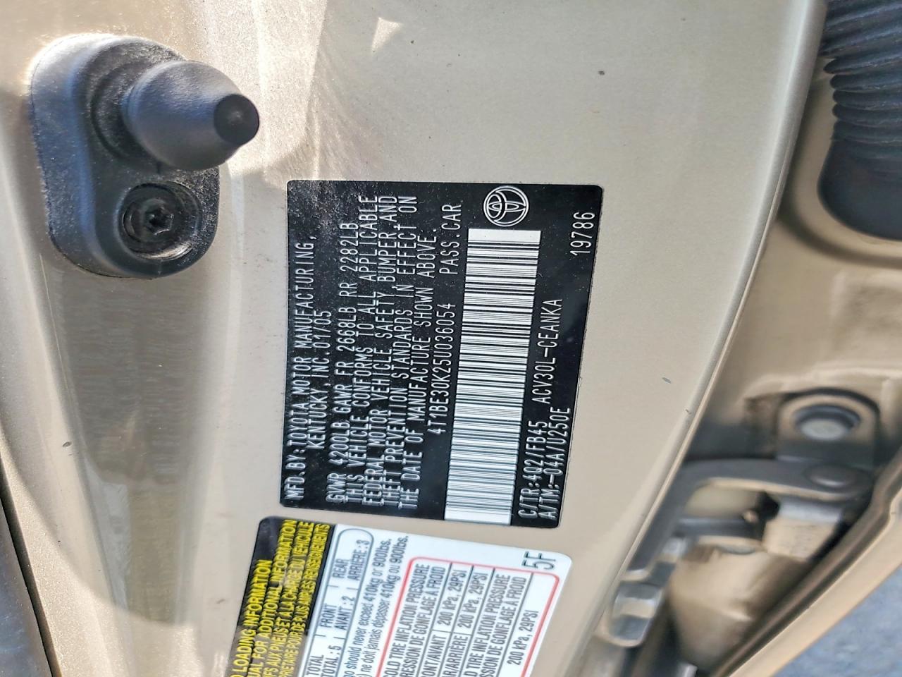 2005 Toyota Camry Le Tan vin: 4T1BE30K25U036054