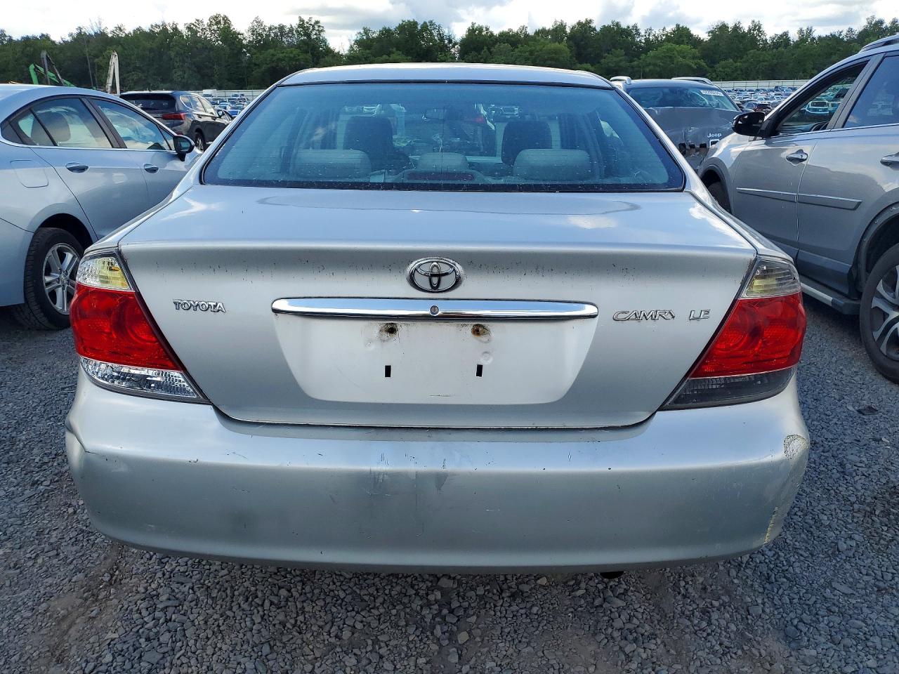 2005 Toyota Camry Le Silver vin: 4T1BE30K25U103817