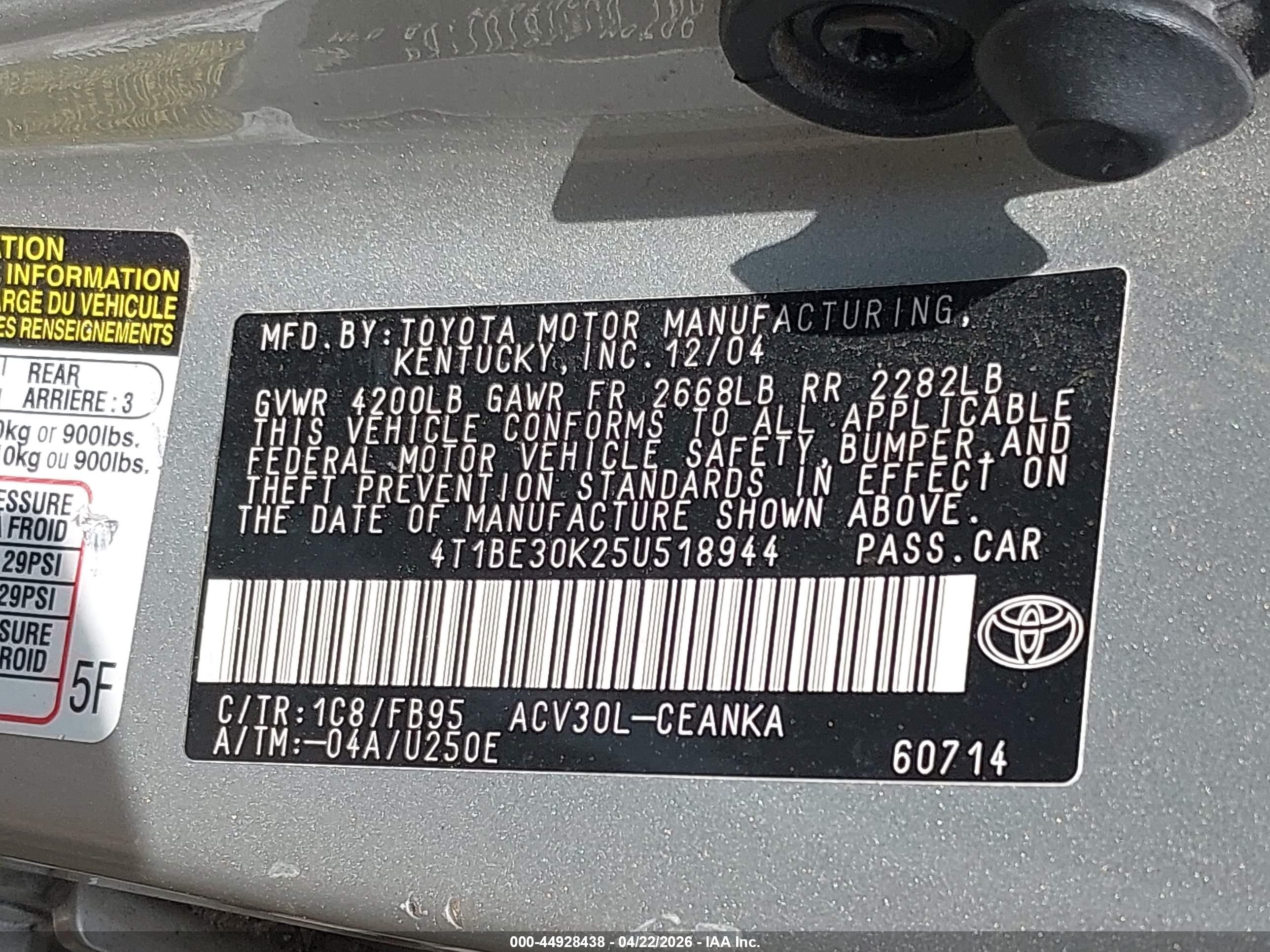 2005 Toyota Camry Le Silver vin: 4T1BE30K25U518944
