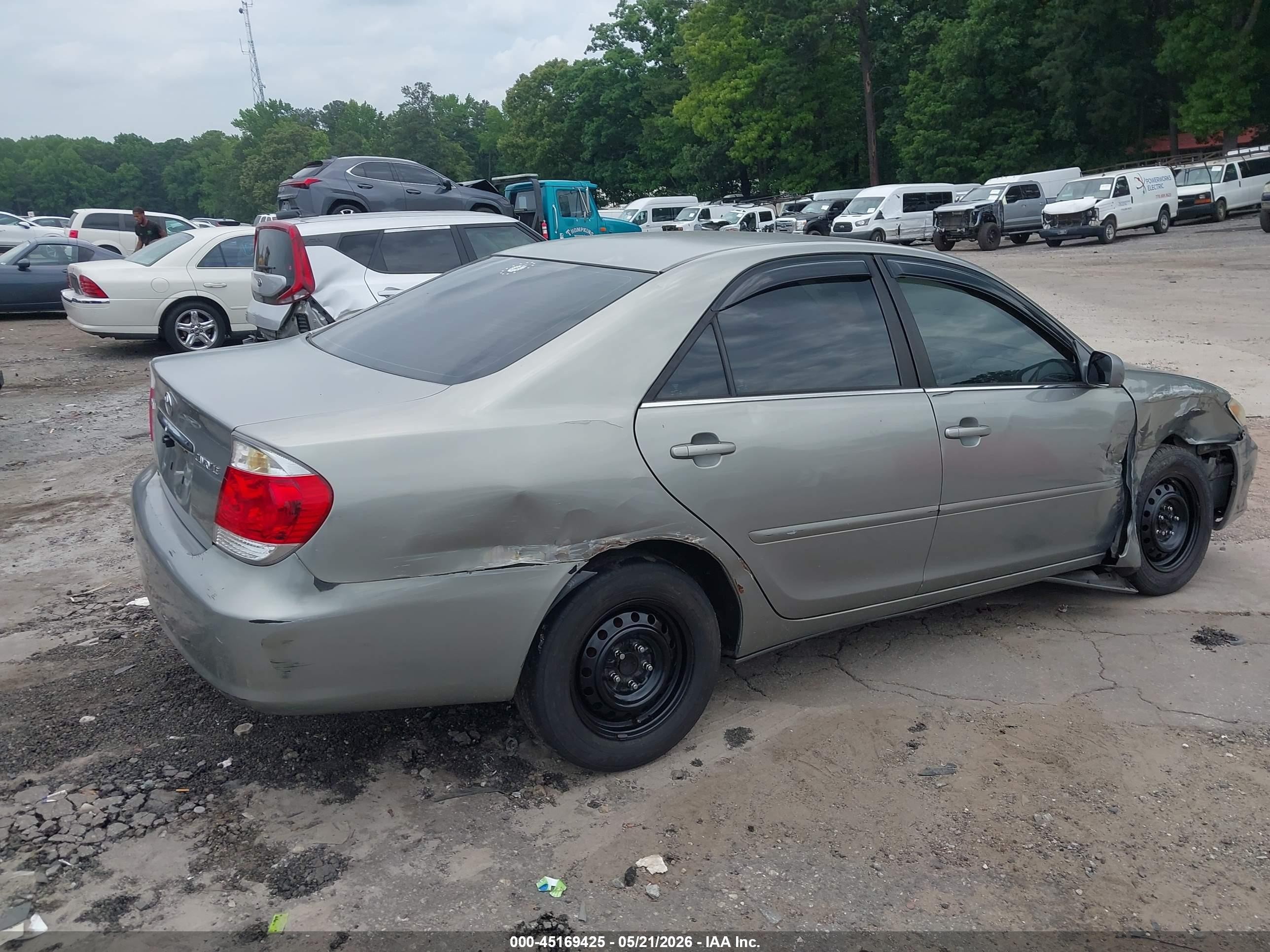 2005 Toyota Camry Le Gray vin: 4T1BE30K25U528941