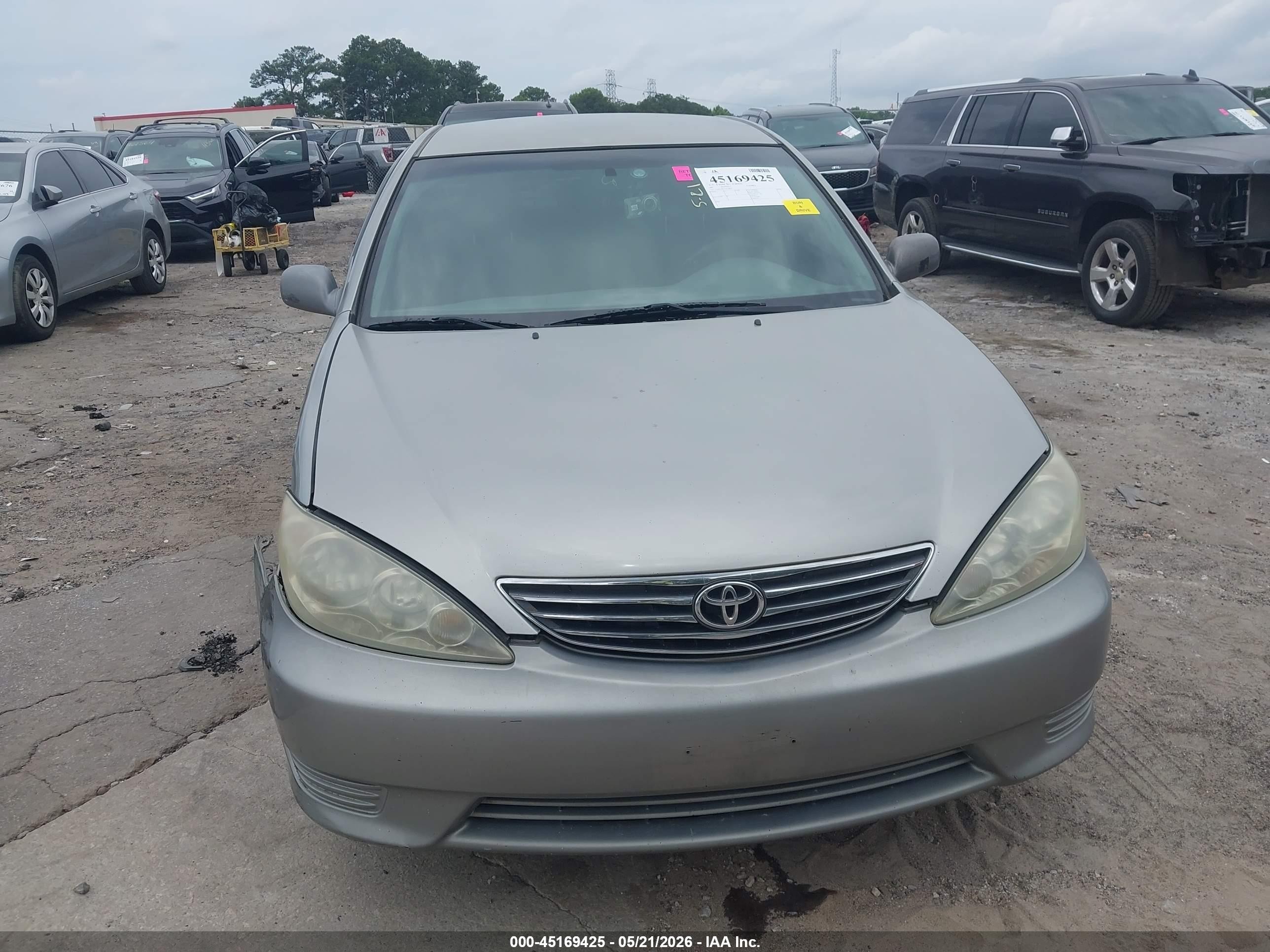 2005 Toyota Camry Le Gray vin: 4T1BE30K25U528941