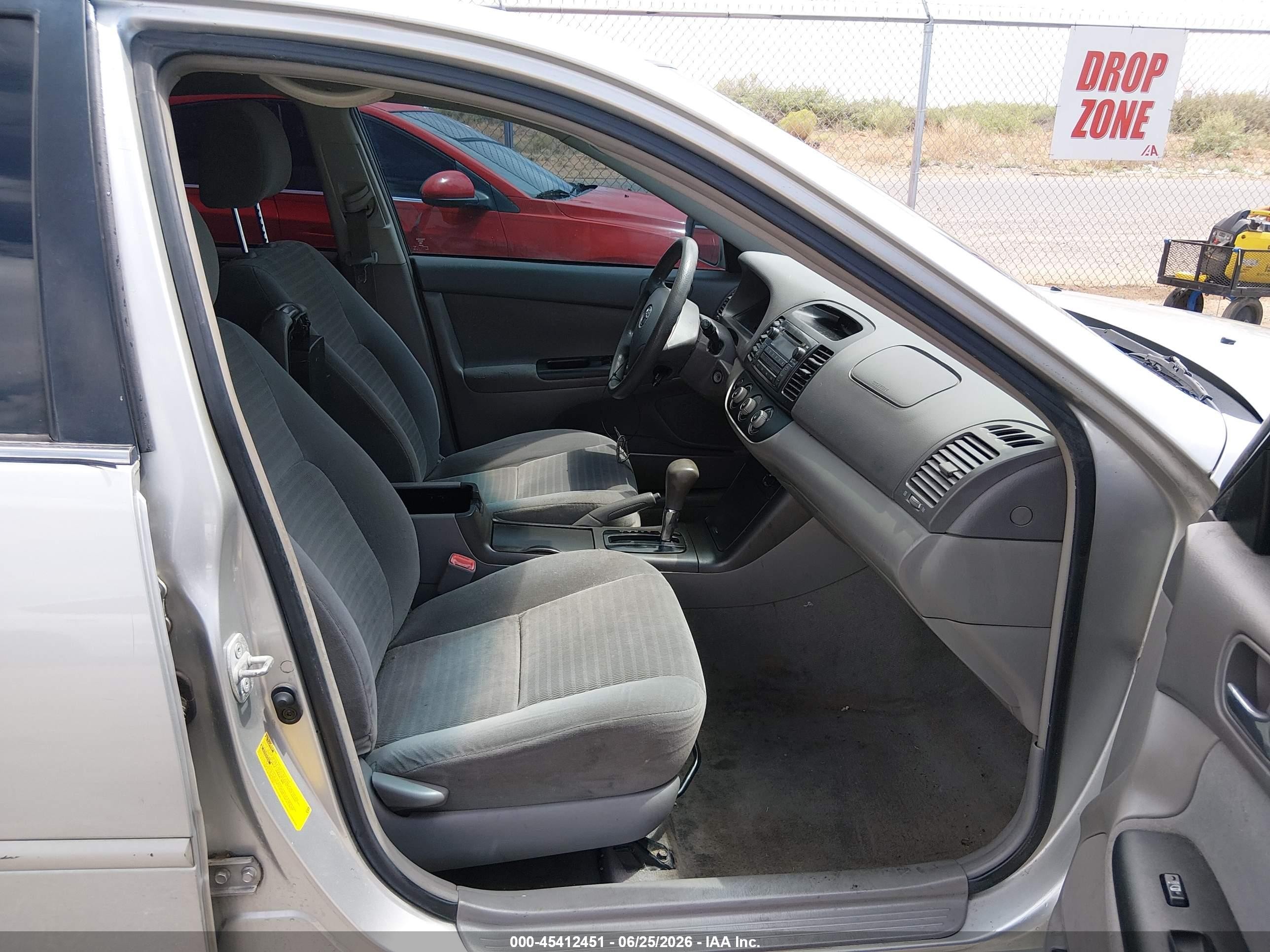 2005 Toyota Camry Le Silver vin: 4T1BE30K25U544069