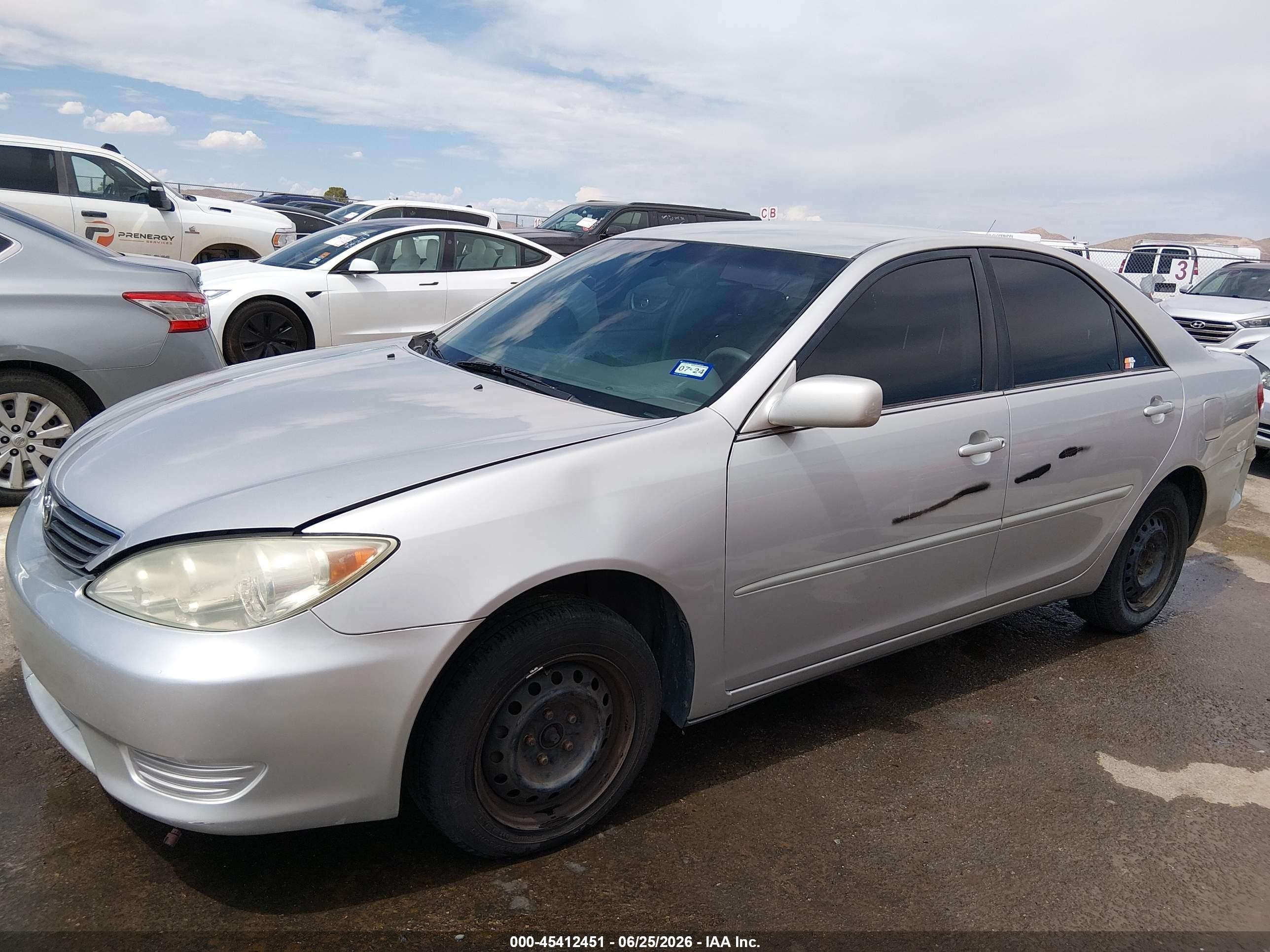 2005 Toyota Camry Le Silver vin: 4T1BE30K25U544069