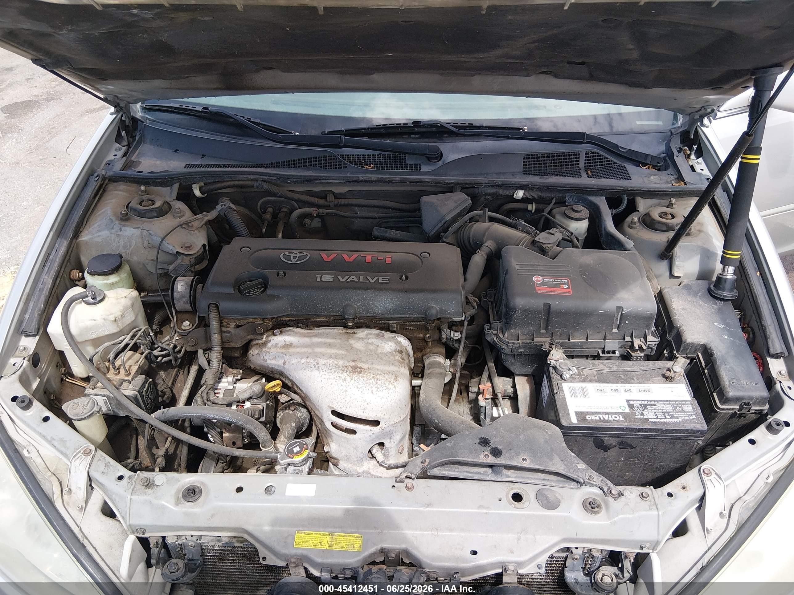 2005 Toyota Camry Le Silver vin: 4T1BE30K25U544069