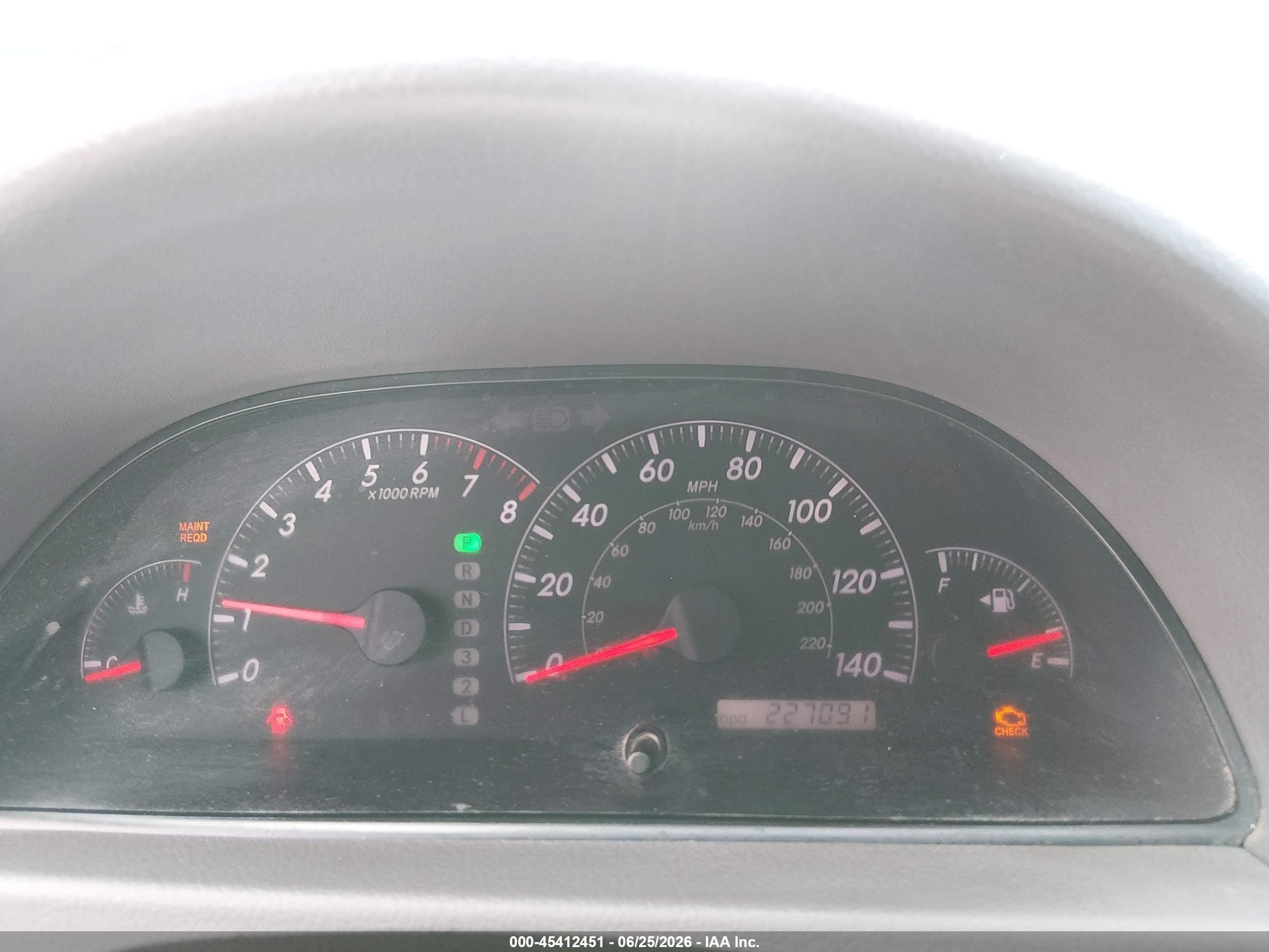 2005 Toyota Camry Le Silver vin: 4T1BE30K25U544069