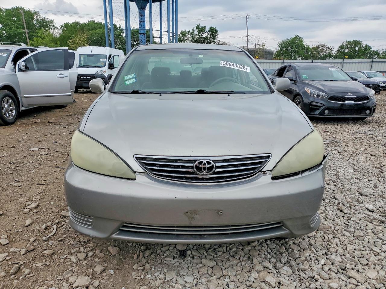 2005 Toyota Camry Silver vin: 4T1BE30K25U944780
