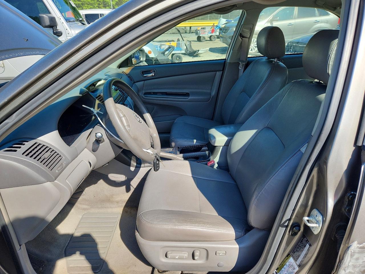 2006 Toyota Camry Le Gray vin: 4T1BE30K26U726288
