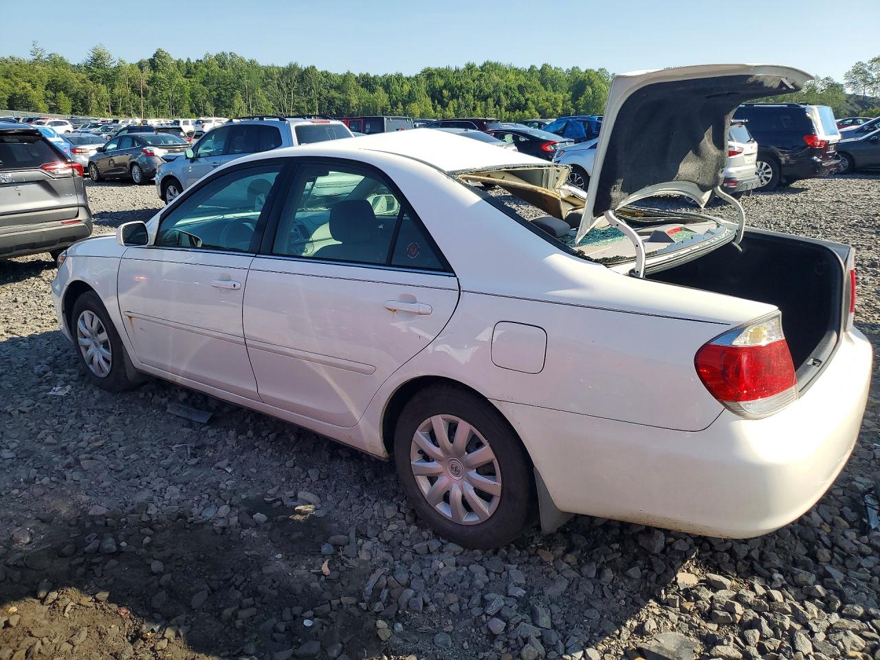 2006 Toyota Camry Le White vin: 4T1BE30K26U743575