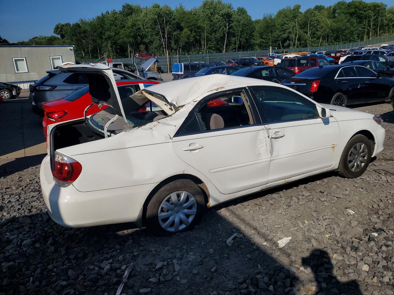 2006 Toyota Camry Le White vin: 4T1BE30K26U743575