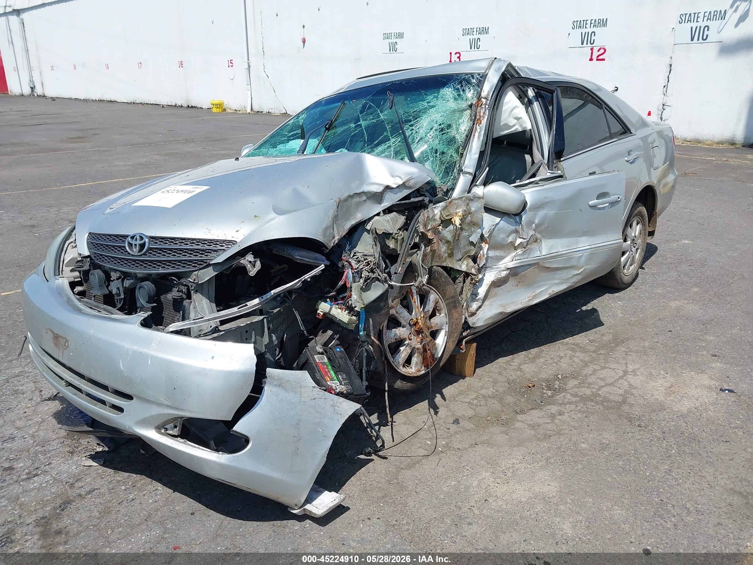 2003 Toyota Camry Xle Silver vin: 4T1BE30K33U245252