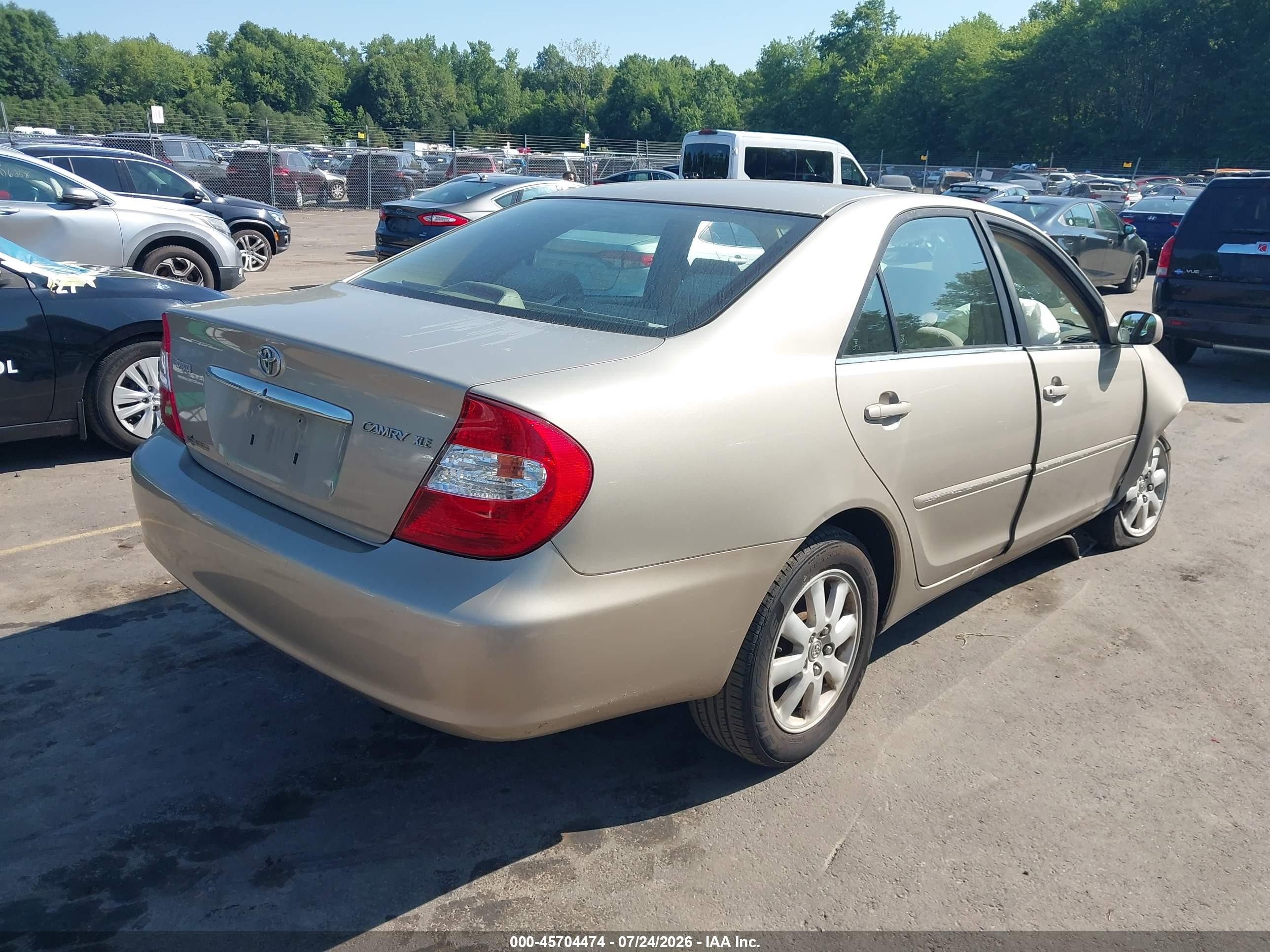 2003 Toyota Camry Xle Tan vin: 4T1BE30K33U741376