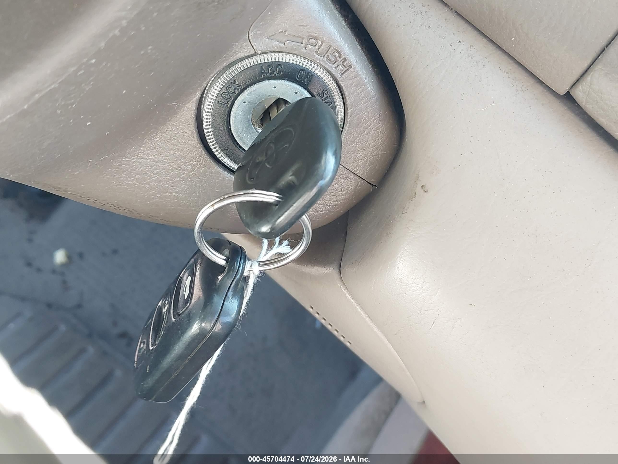 2003 Toyota Camry Xle Tan vin: 4T1BE30K33U741376